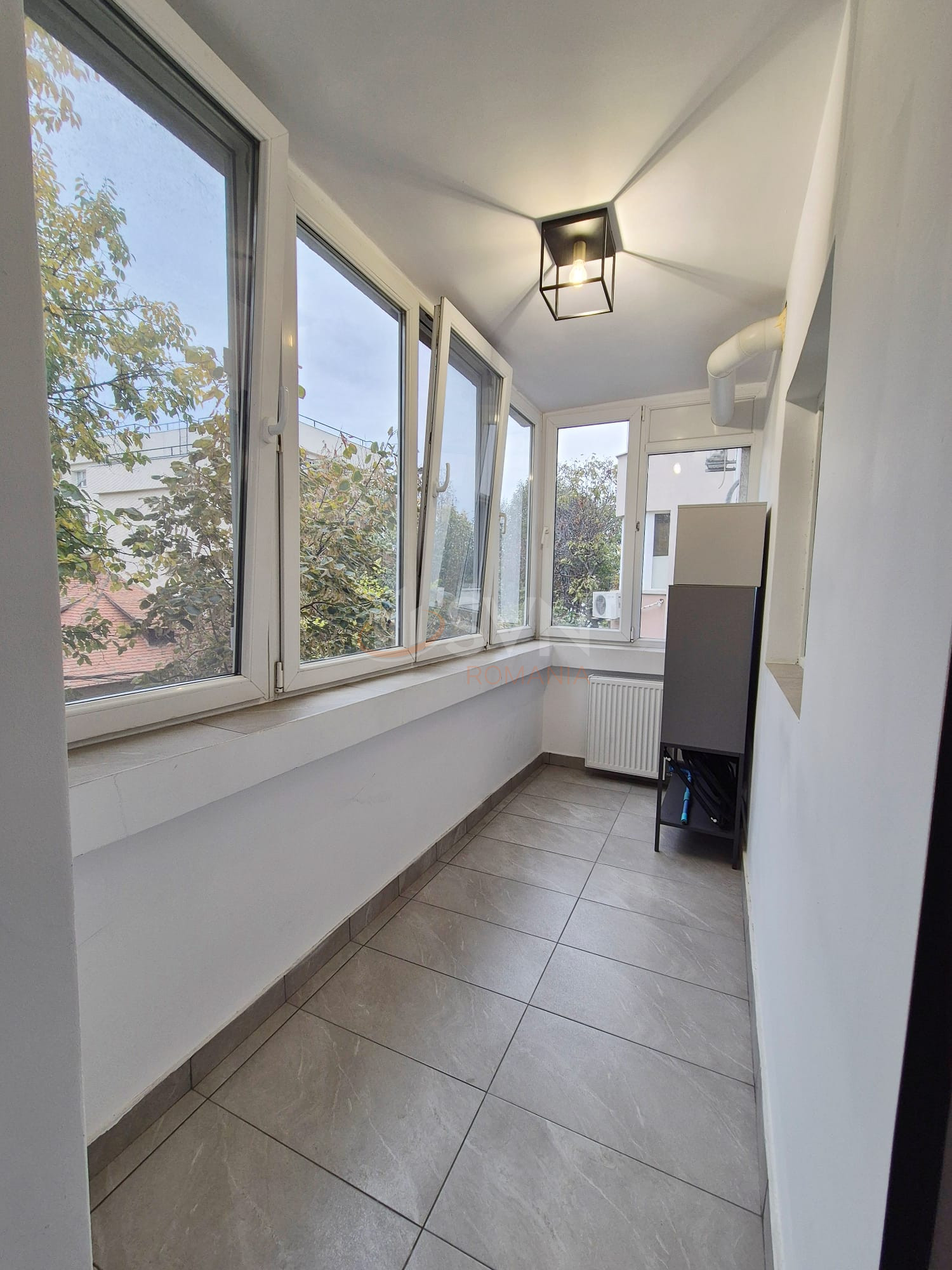 3 camere cu loc parcare exterior inclus Bucuresti/Baneasa