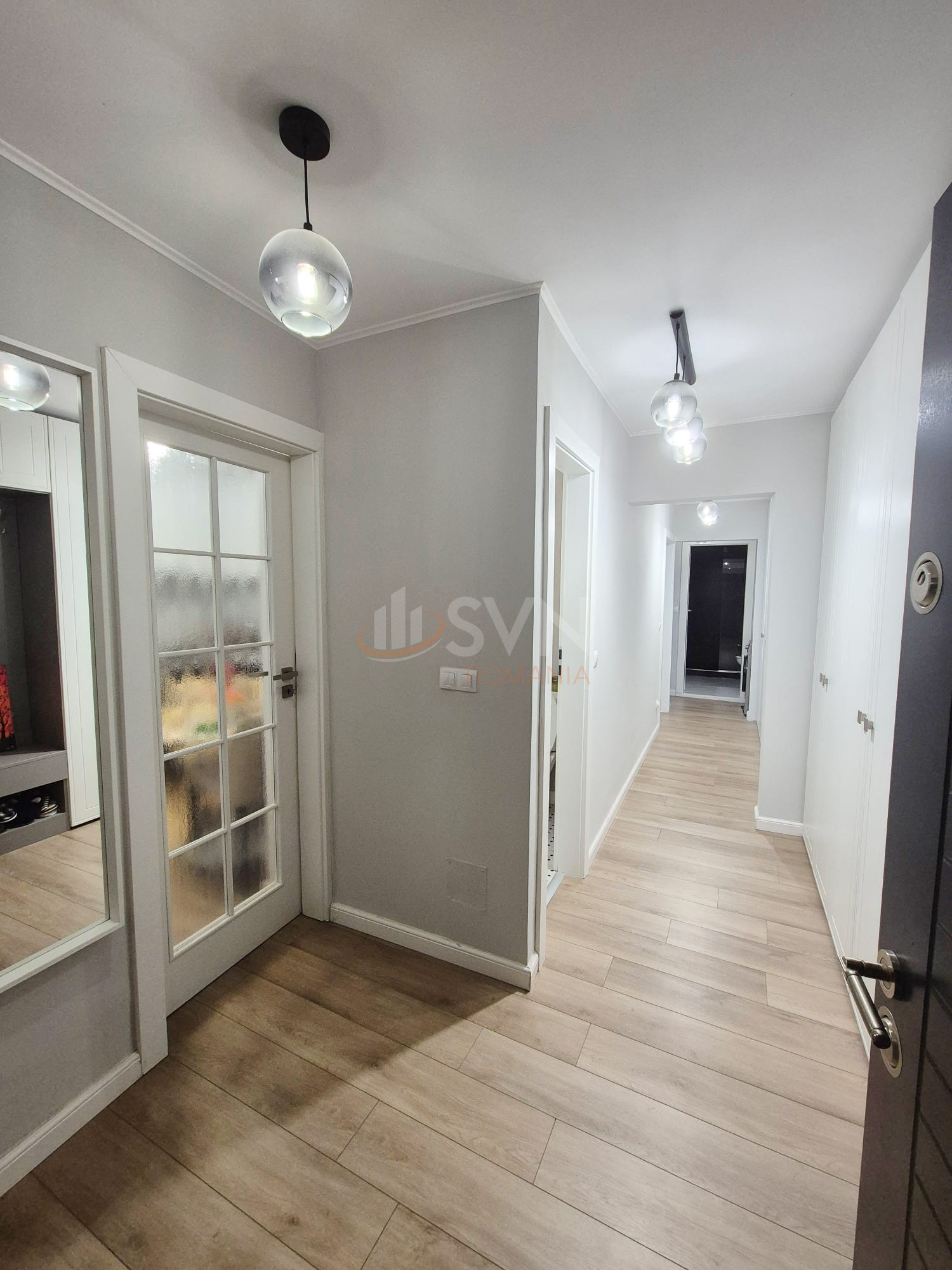 3 camere cu loc parcare exterior inclus Bucuresti/Baneasa