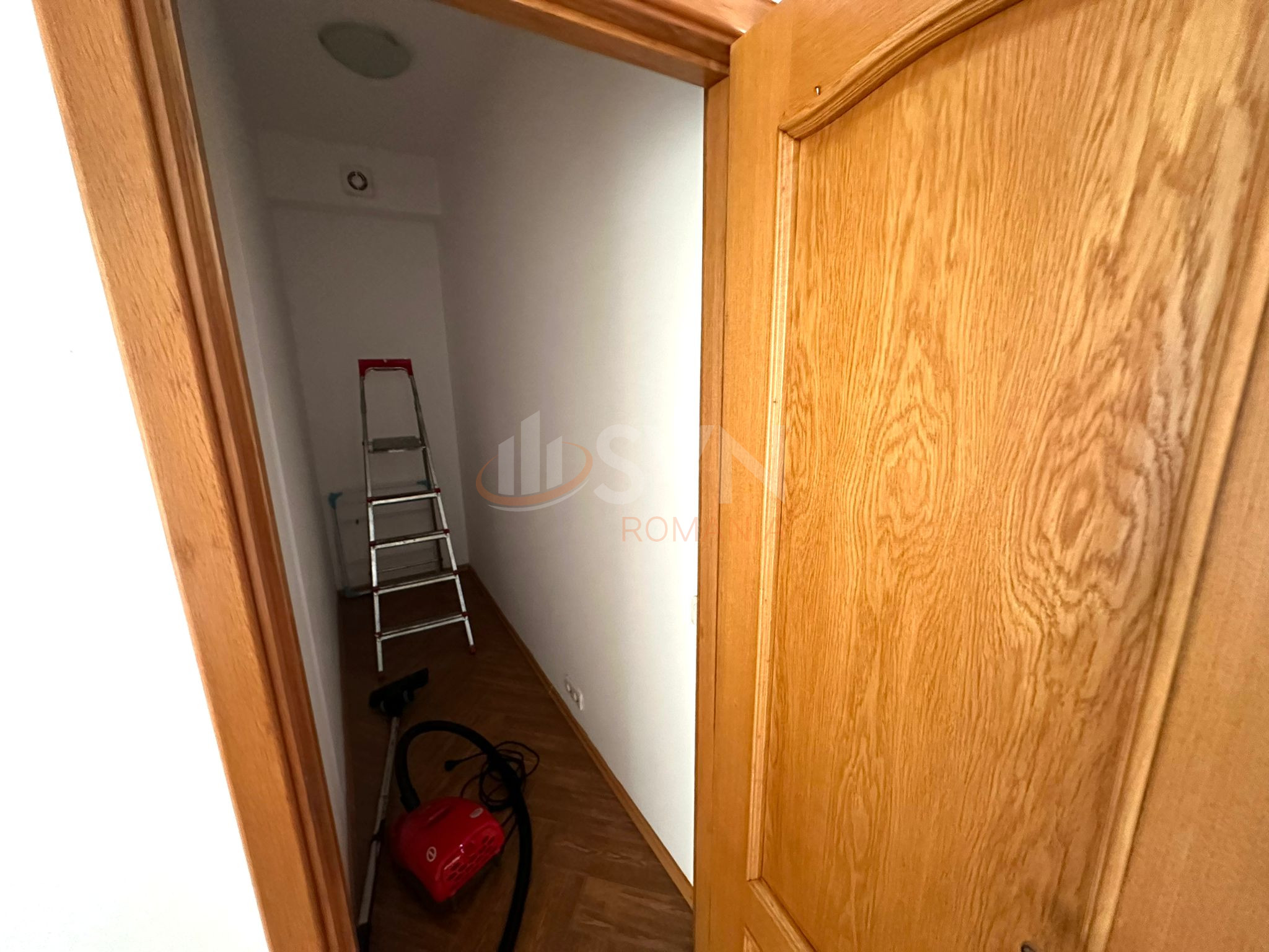 3 camere cu loc parcare exterior inclus Bucuresti/Herastrau