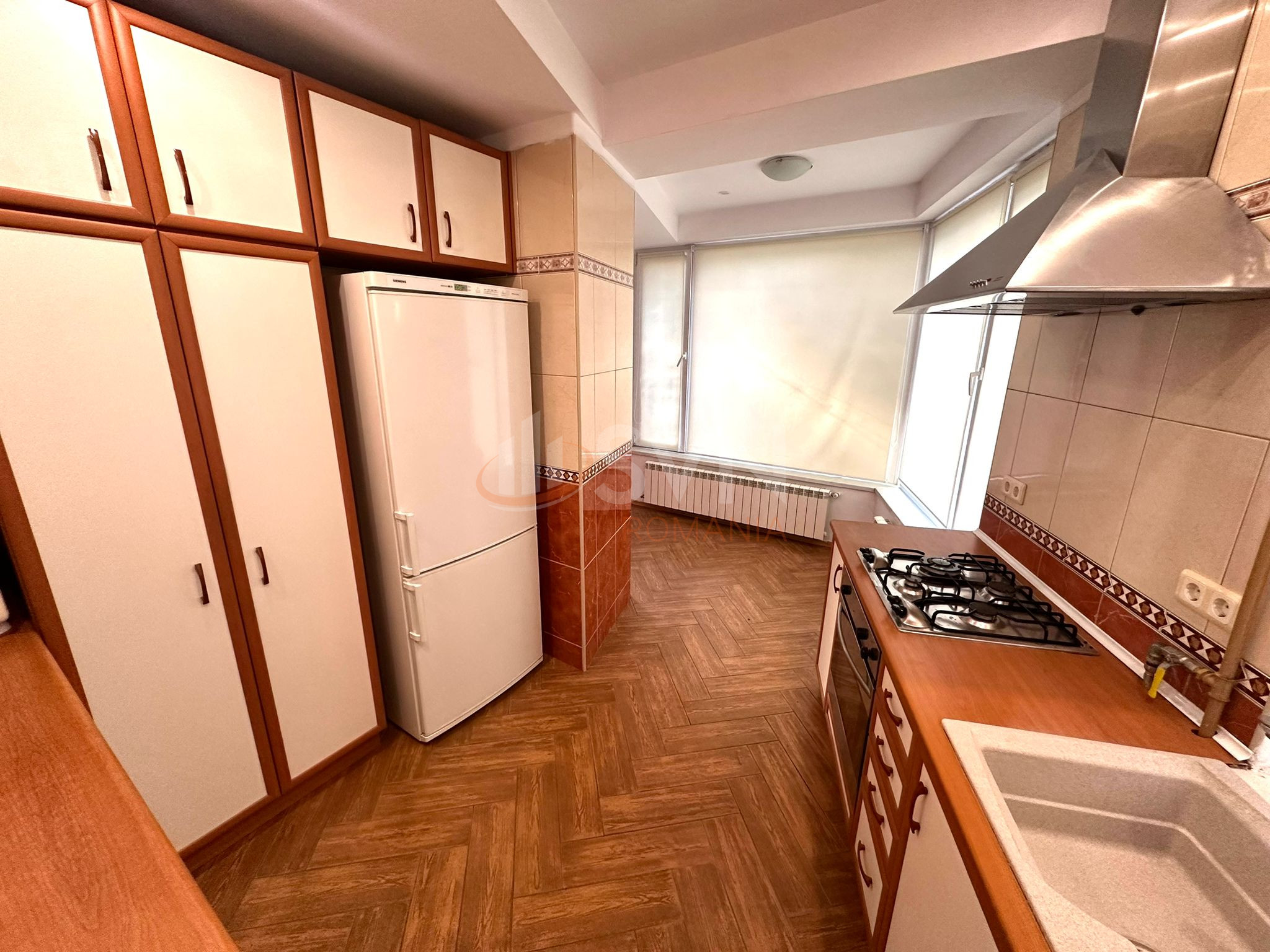 3 camere cu loc parcare exterior inclus Bucuresti/Herastrau