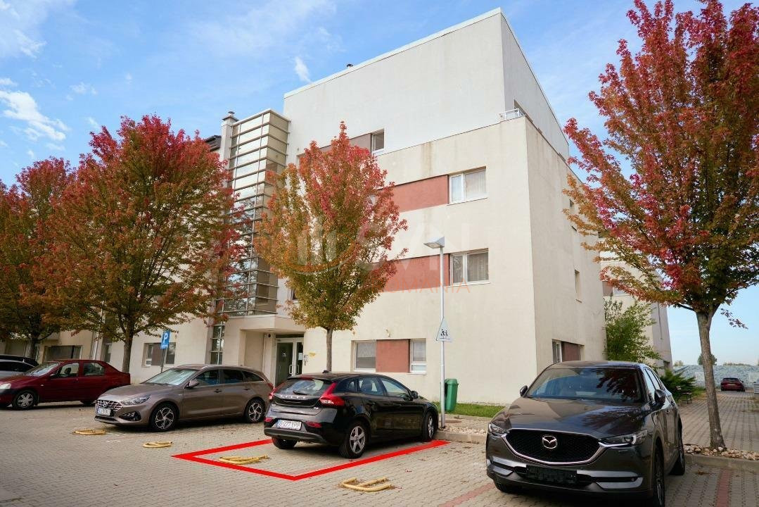 3 camere cu loc parcare exterior inclus Bucuresti/Baneasa