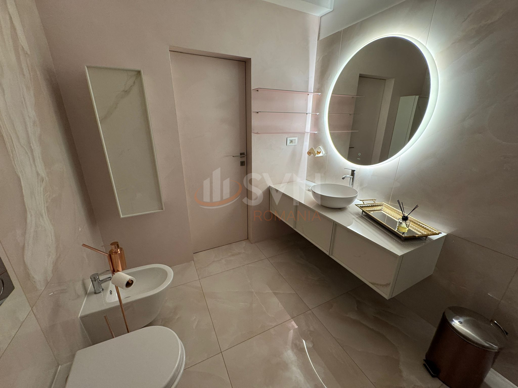 3 camere cu loc parcare exterior inclus Bucuresti/Pipera