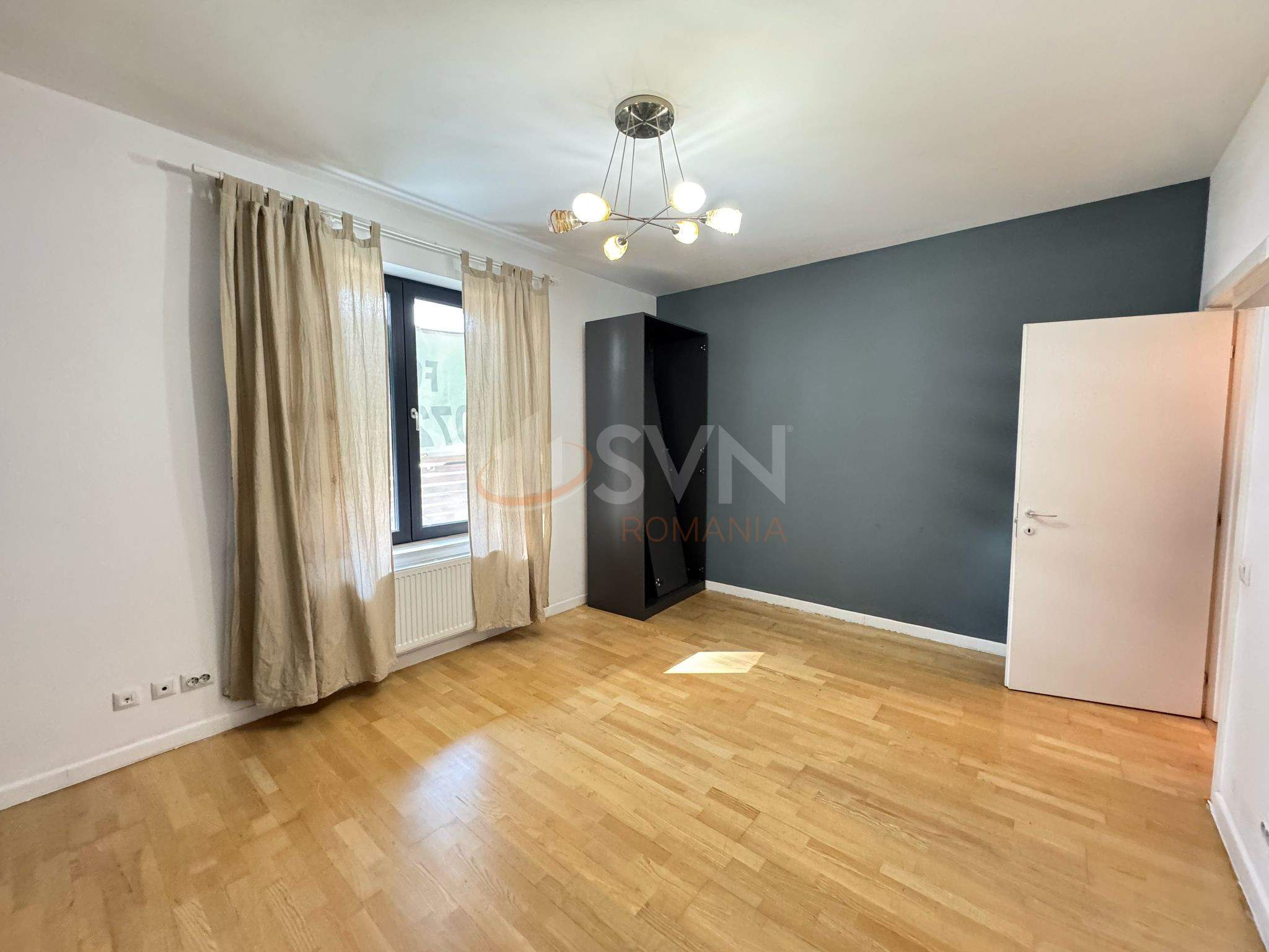 3 camere cu loc parcare exterior inclus Bucuresti/Iancu Nicolae