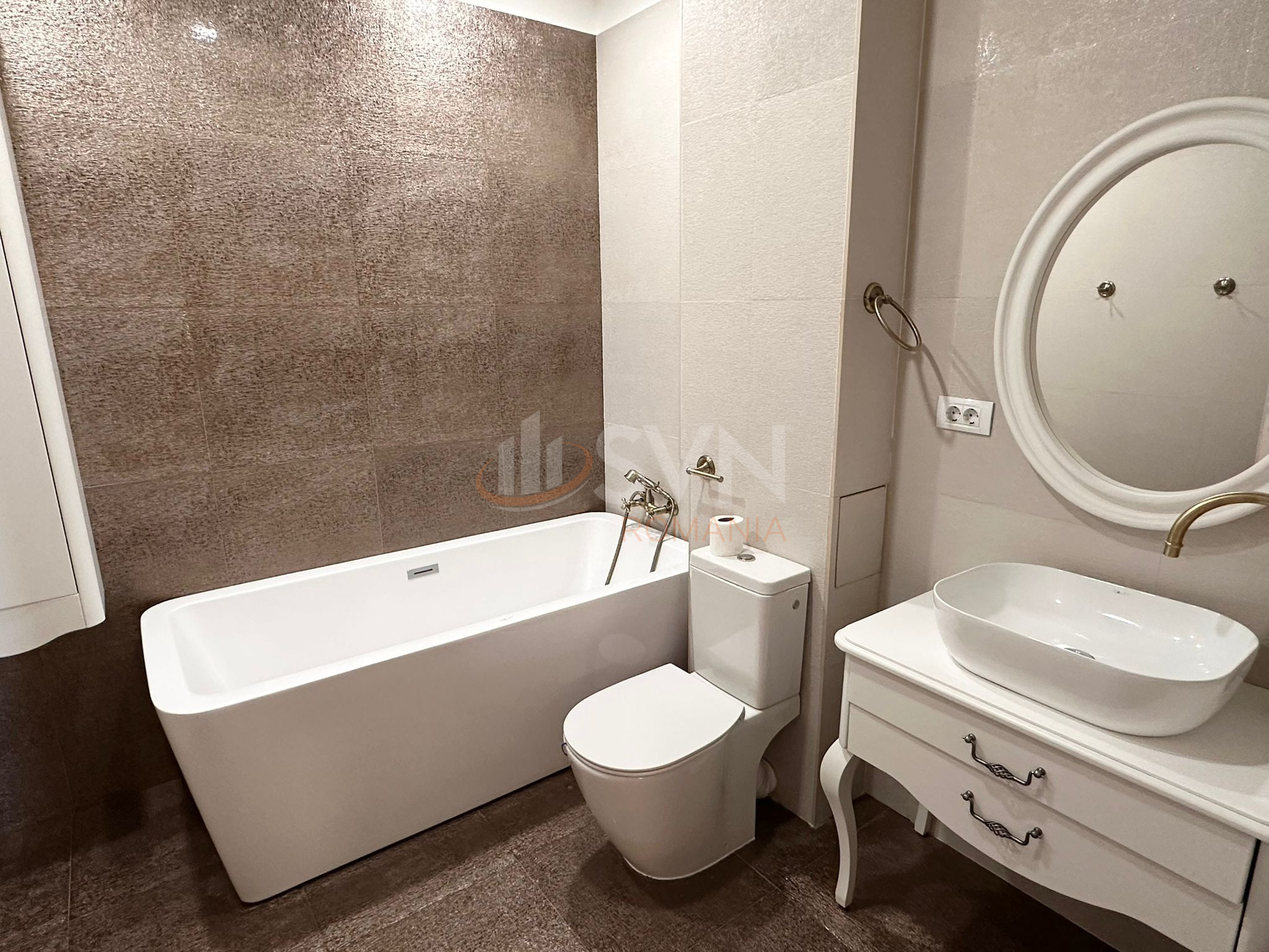 3 camere cu loc parcare exterior inclus Bucuresti/Pipera