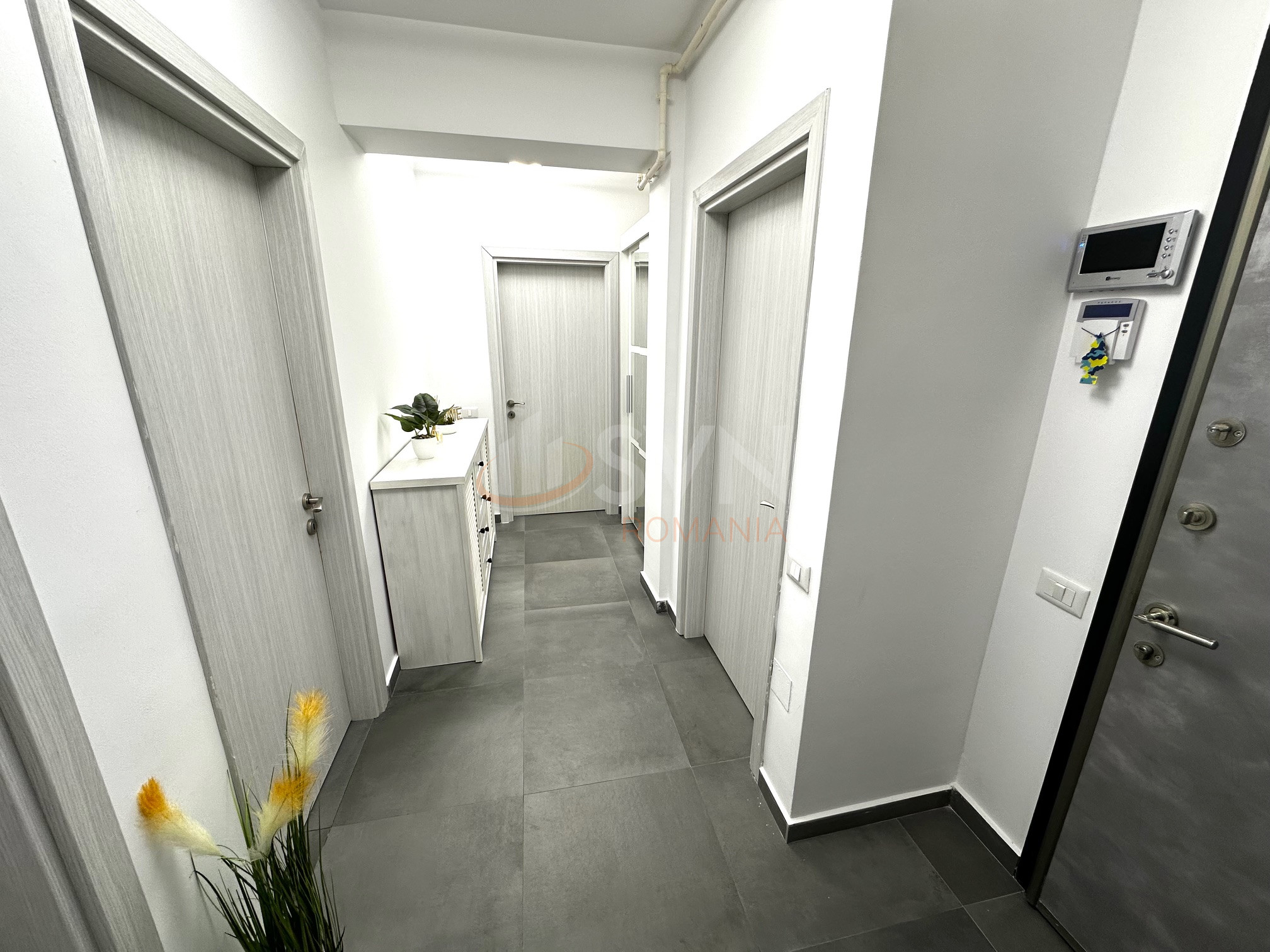 3 camere cu loc parcare exterior inclus Bucuresti/Pipera