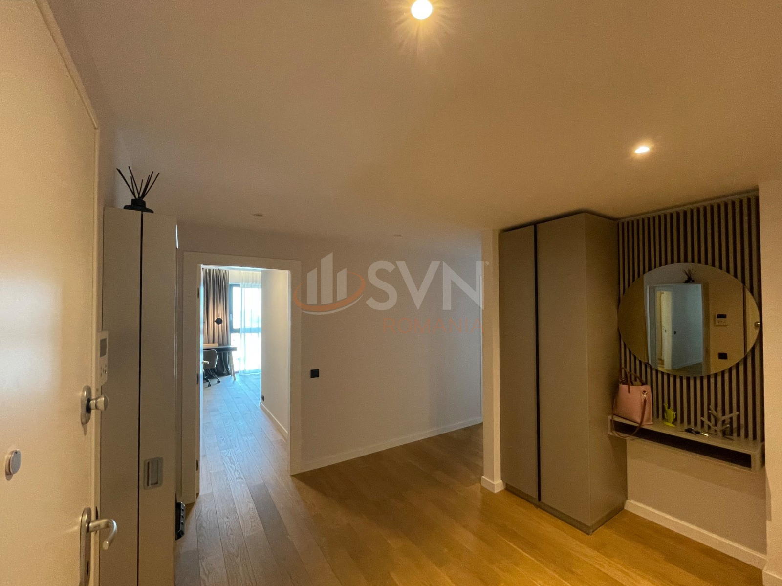 3 camere cu loc parcare subteran inclus Bucuresti/Herastrau