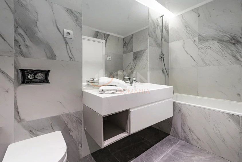 3 camere cu loc parcare subteran inclus Bucuresti/Herastrau