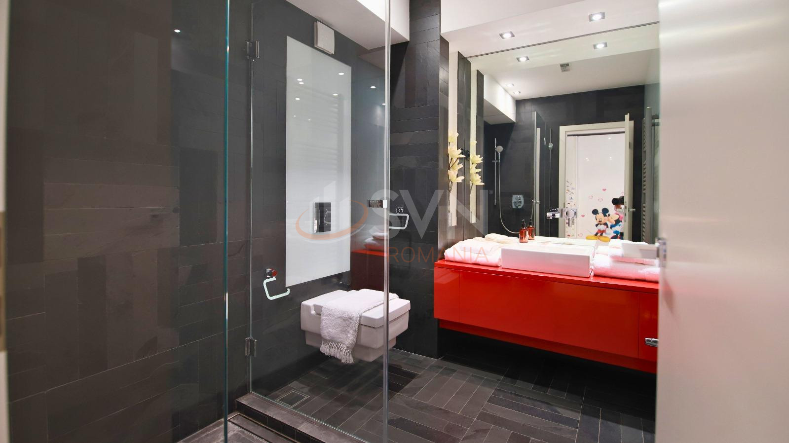 3 camere cu loc parcare subteran inclus Bucuresti/Herastrau