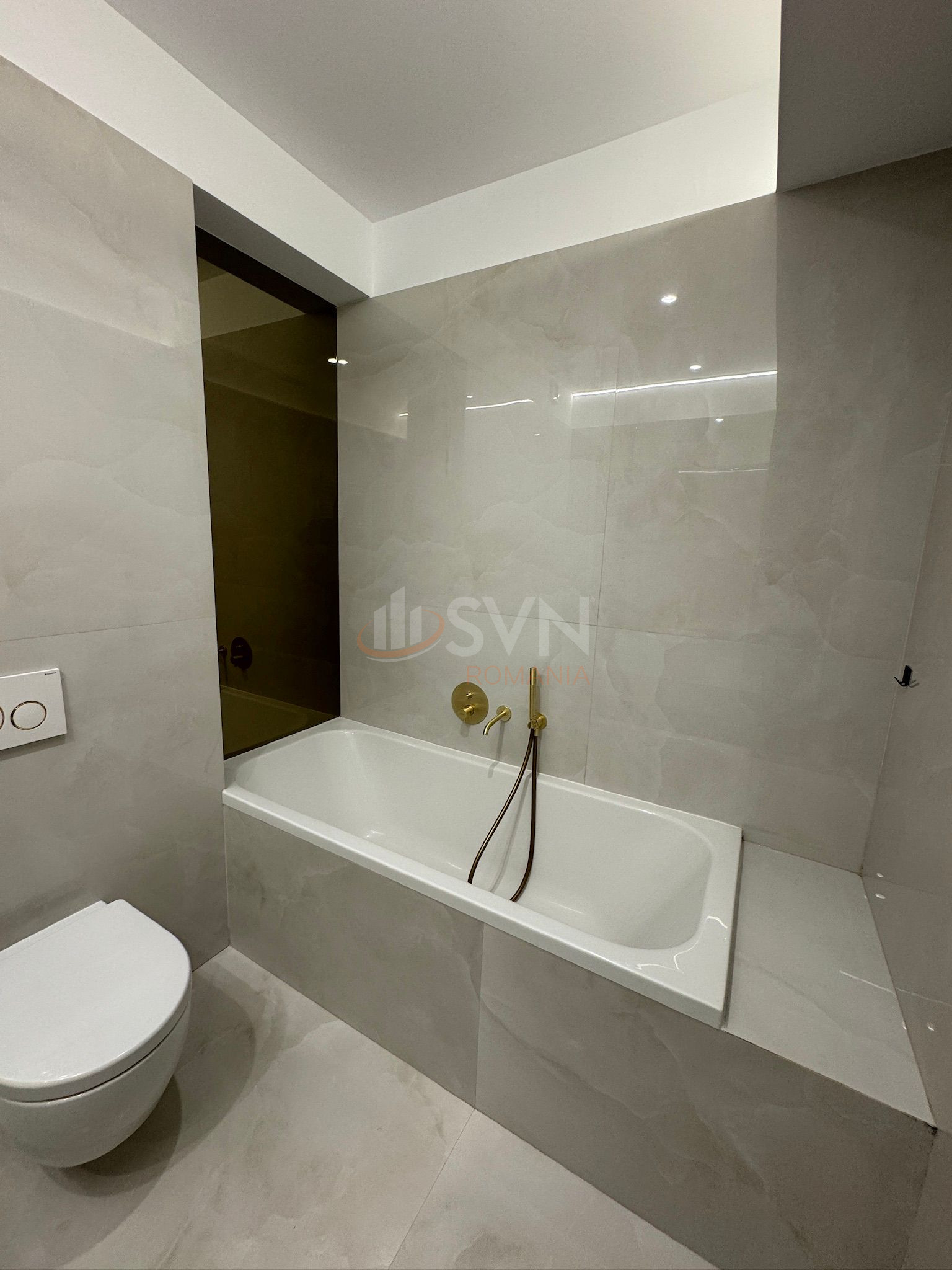 3 camere cu loc parcare subteran inclus Bucuresti/Pipera