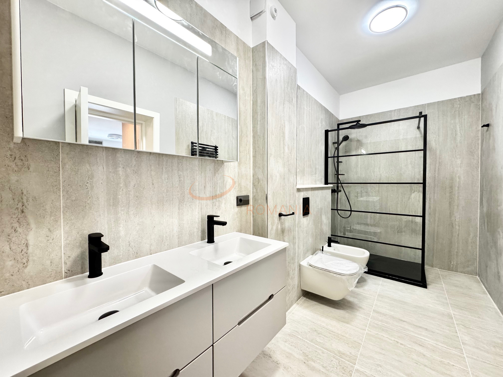 3 camere cu loc parcare subteran inclus Bucuresti/Herastrau