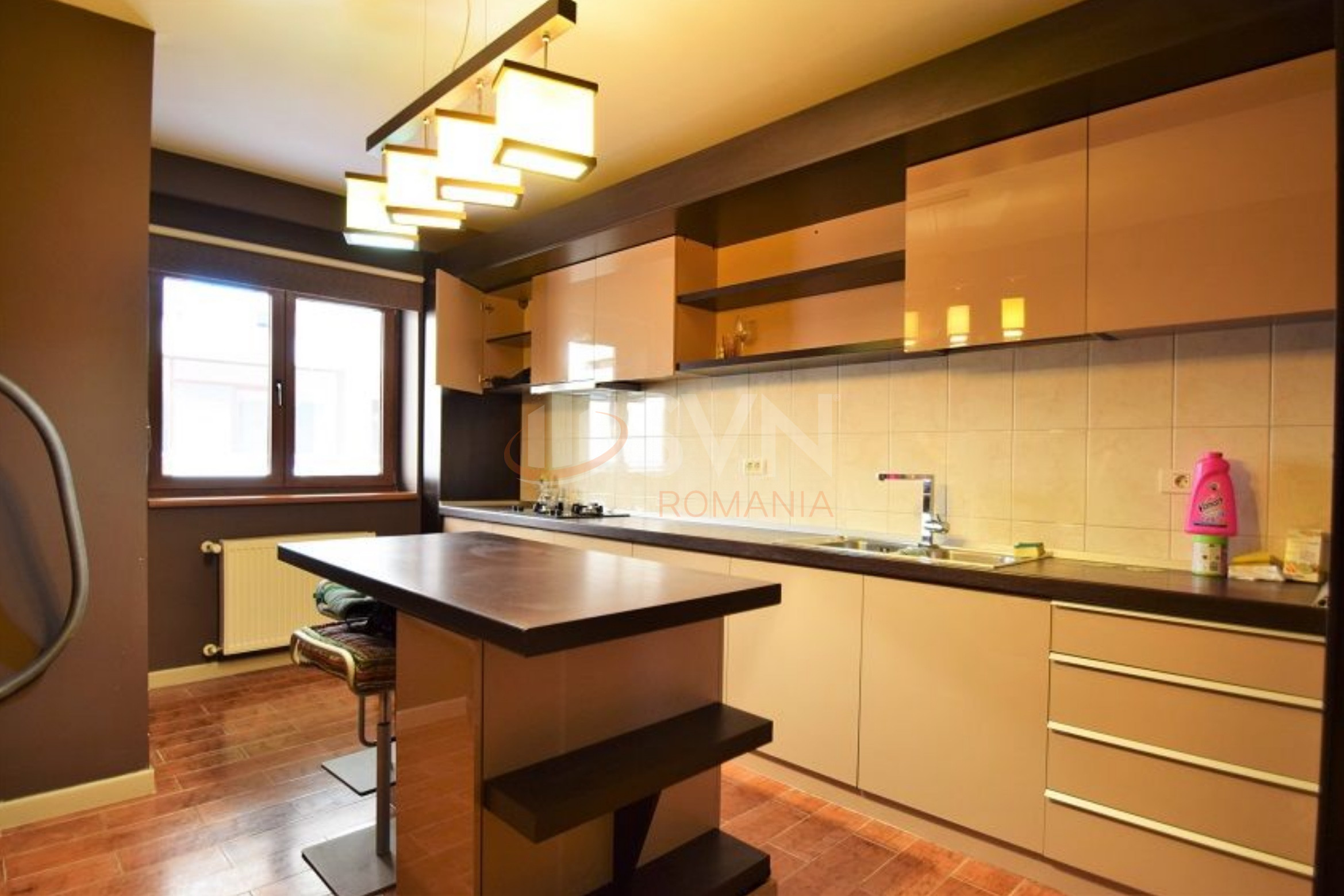 3 camere cu loc parcare subteran inclus Bucuresti/Herastrau