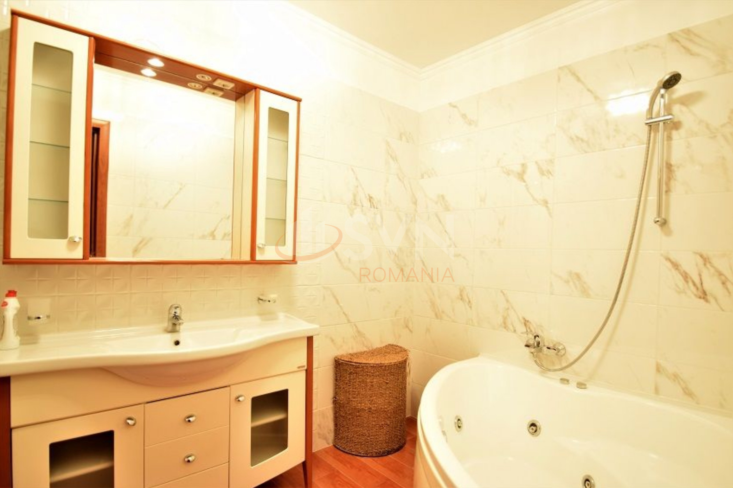 3 camere cu loc parcare subteran inclus Bucuresti/Herastrau