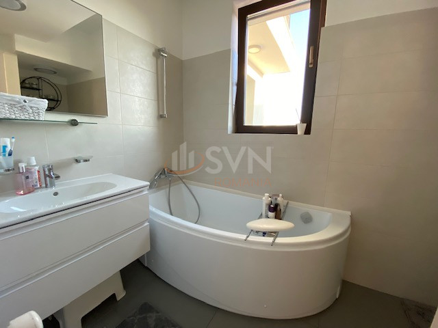 3 camere cu loc parcare subteran inclus Bucuresti/Parcul Carol