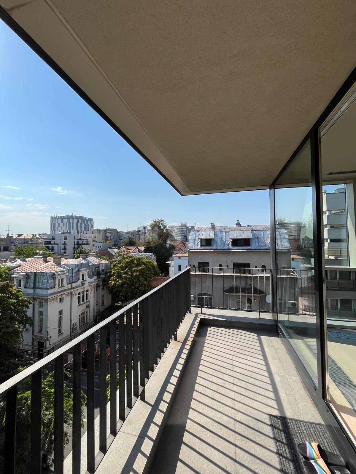 3 camere cu loc parcare subteran inclus Bucuresti/Victoriei