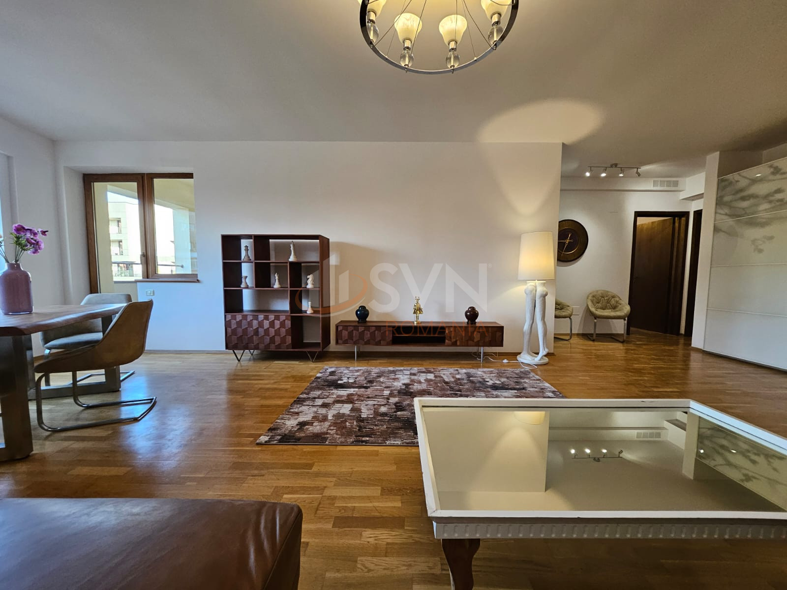 3 camere cu loc parcare subteran inclus Bucuresti/Herastrau