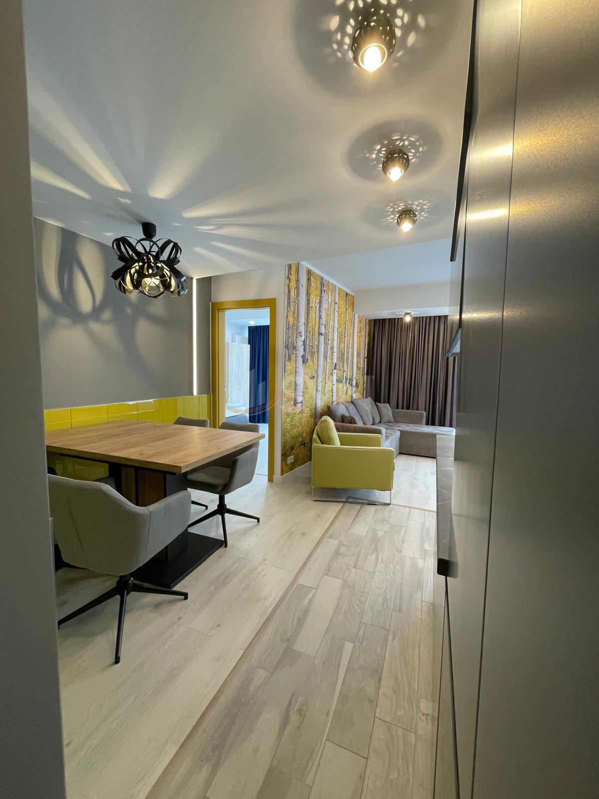 3 camere cu loc parcare subteran inclus Bucuresti/Calea Victoriei