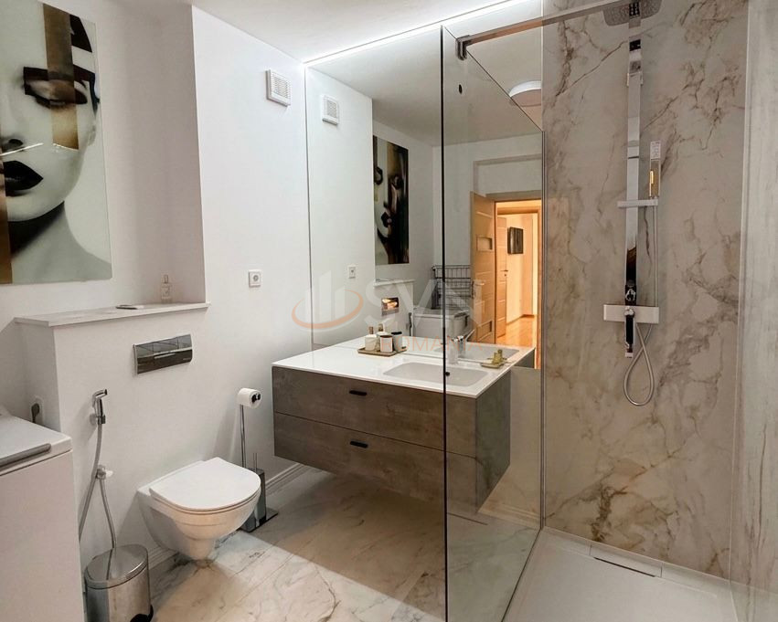 3 camere cu loc parcare subteran inclus Bucuresti/Herastrau