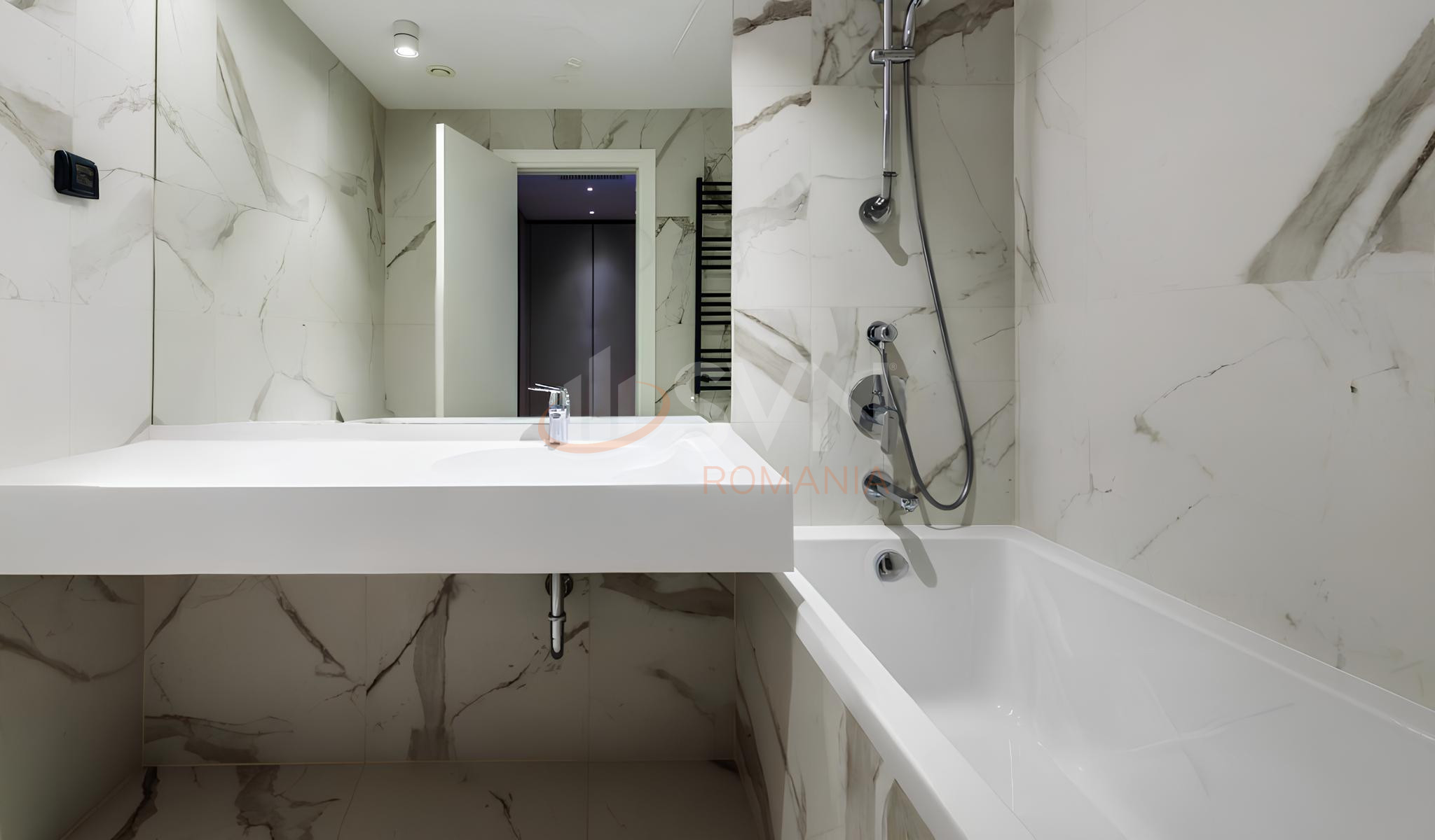 3 camere cu loc parcare subteran inclus Bucuresti/Herastrau