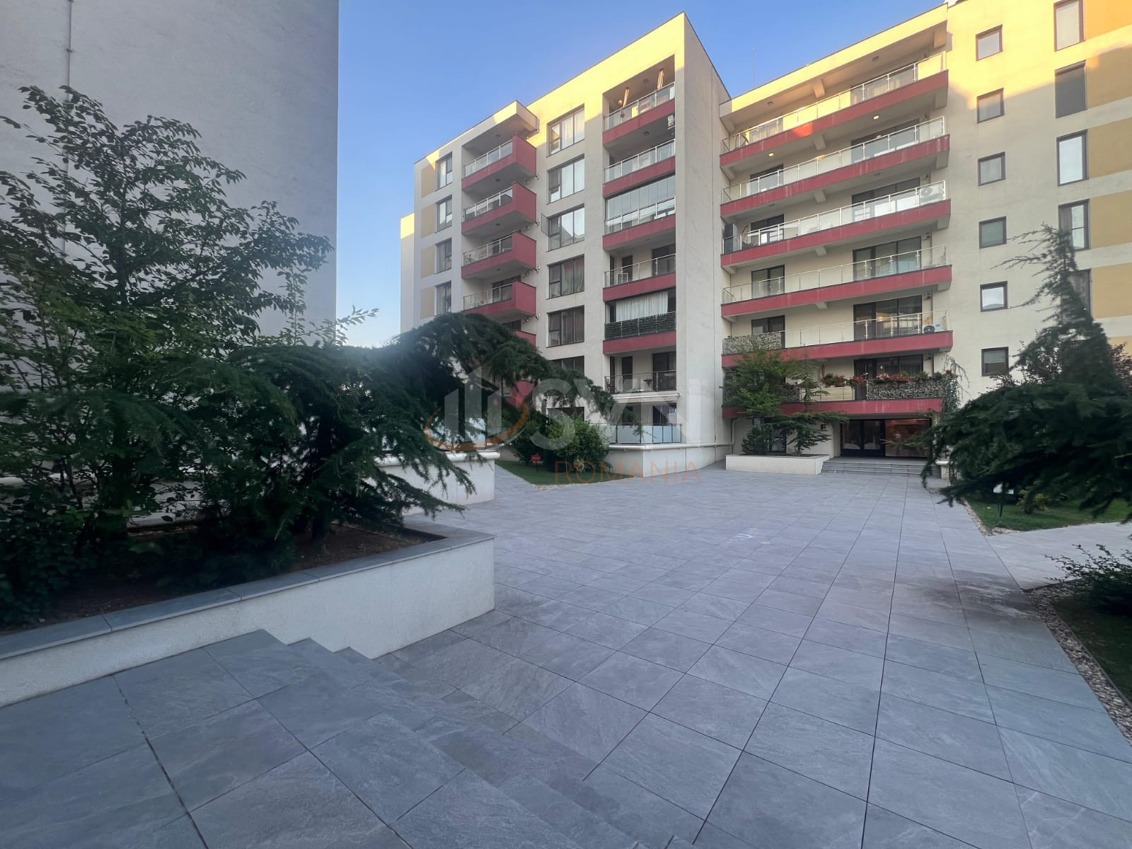 3 camere cu loc parcare subteran inclus Bucuresti/Sisesti