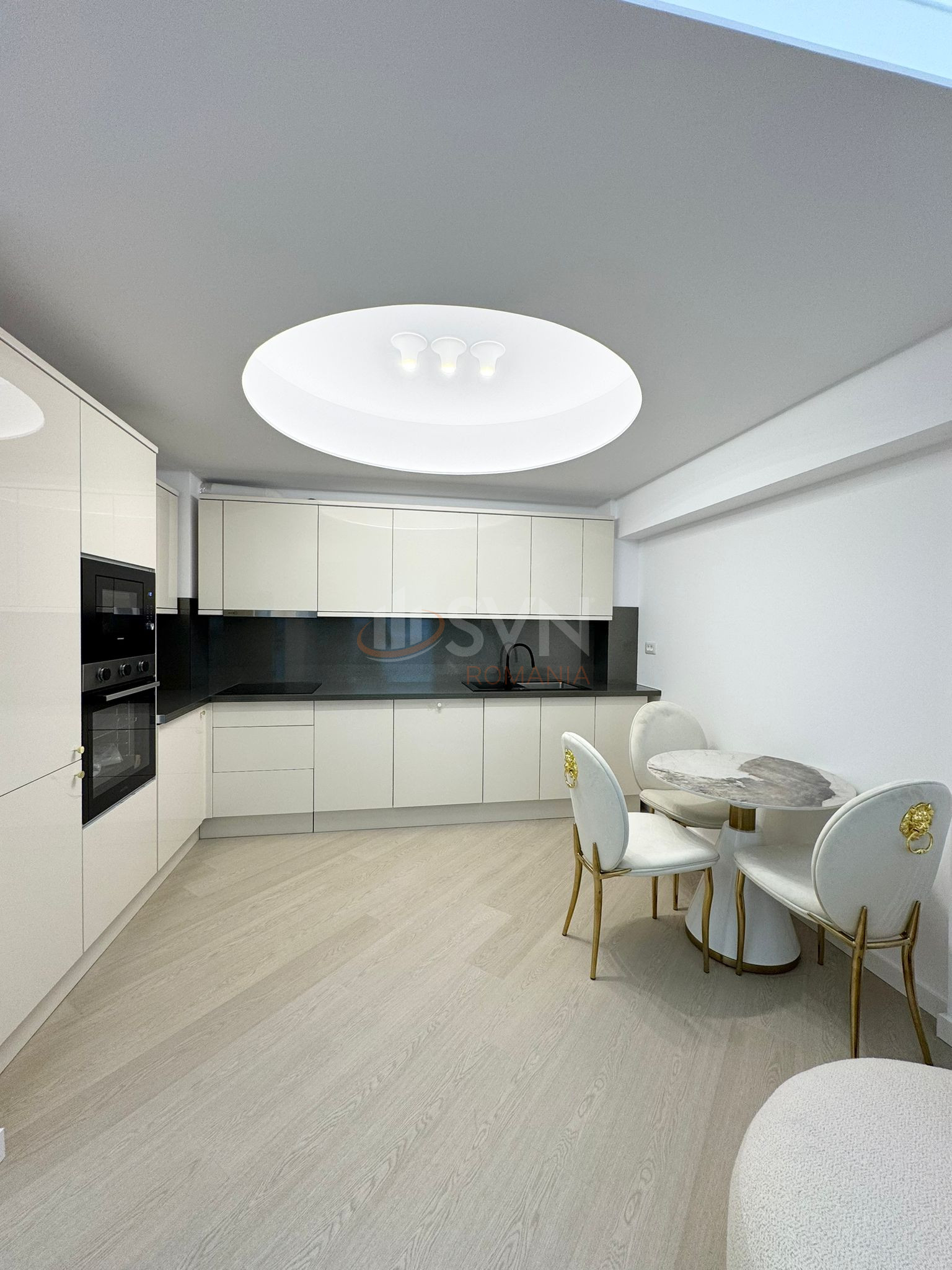 3 camere cu loc parcare subteran inclus Bucuresti/Pipera