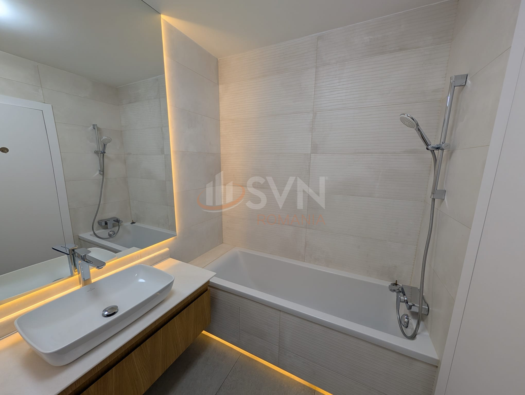 3 camere cu loc parcare subteran inclus Bucuresti/Herastrau