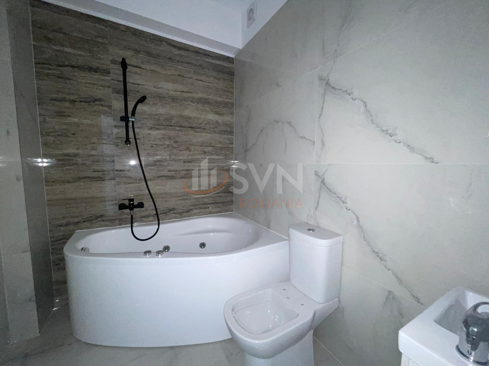 3 camere cu loc parcare subteran inclus Bucuresti/Sisesti