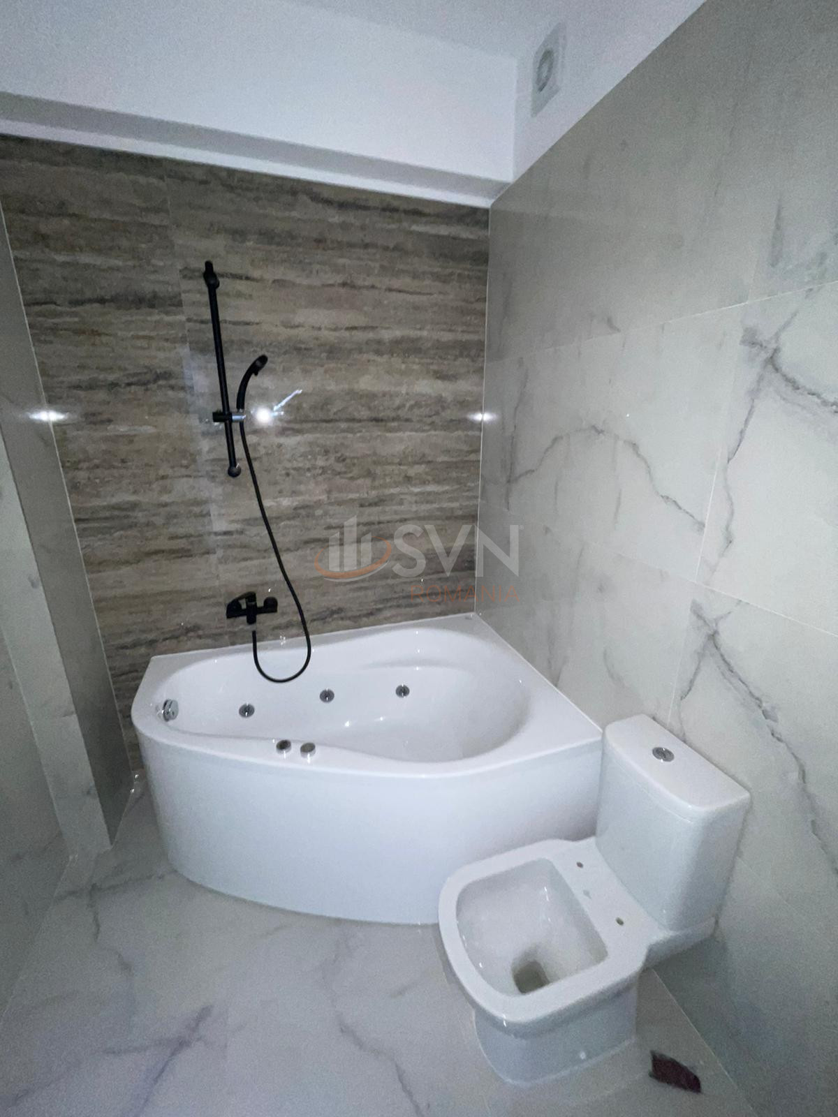 3 camere cu loc parcare subteran inclus Bucuresti/Sisesti