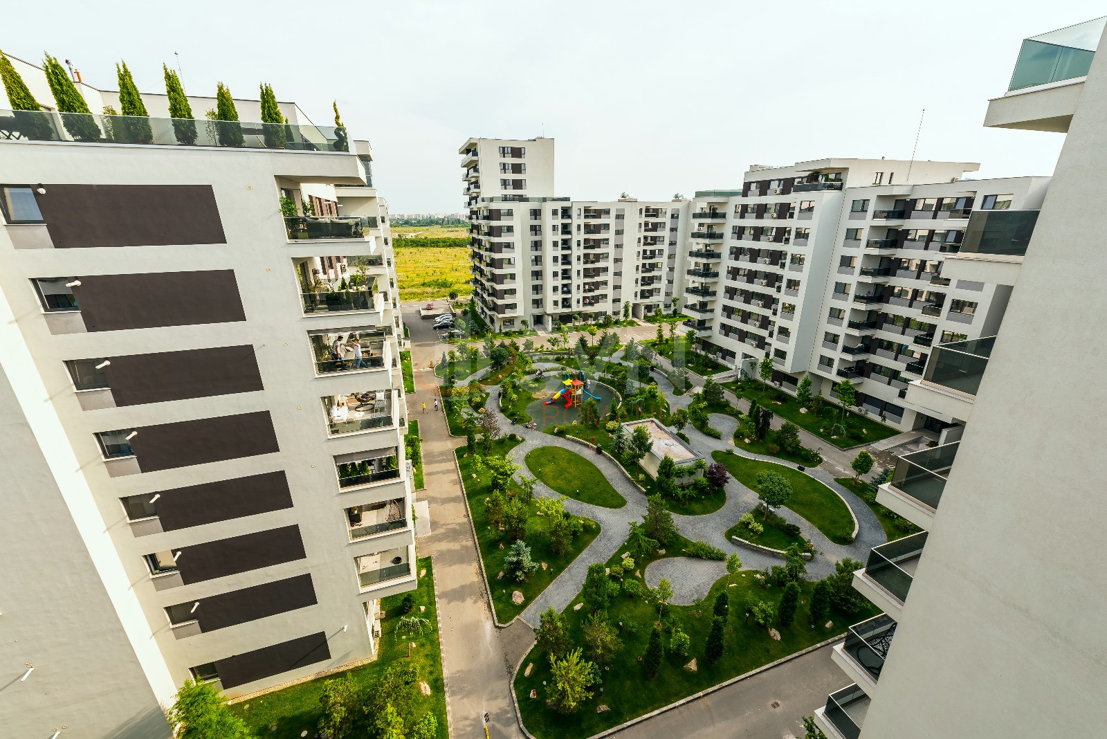 3 camere cu loc parcare subteran inclus Bucuresti/Pipera