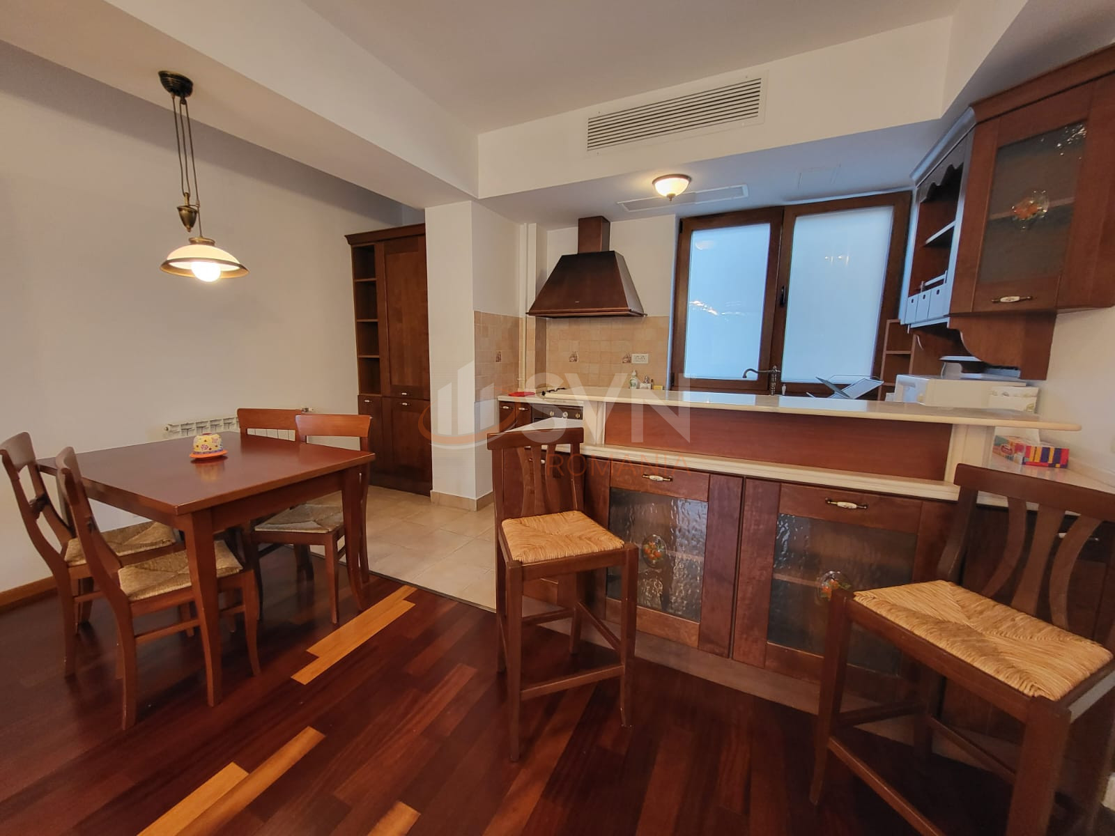 3 camere cu loc parcare subteran inclus Bucuresti/Herastrau
