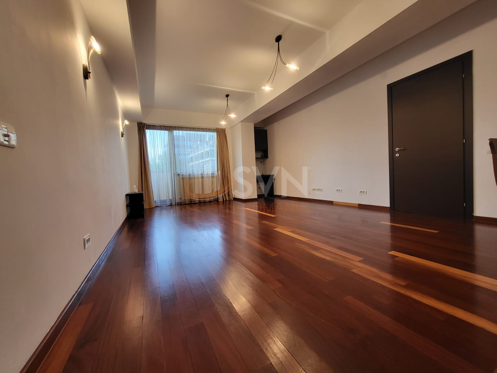 3 camere cu loc parcare subteran inclus Bucuresti/Herastrau