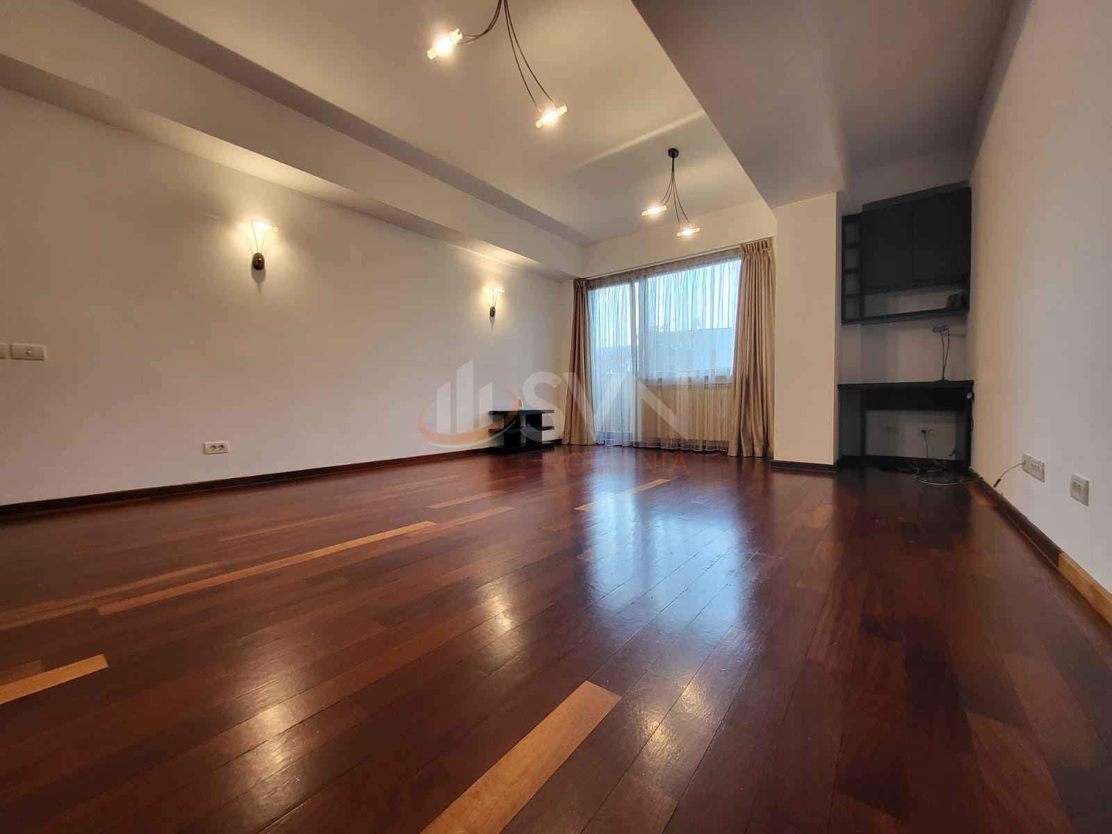 3 camere cu loc parcare subteran inclus Bucuresti/Herastrau