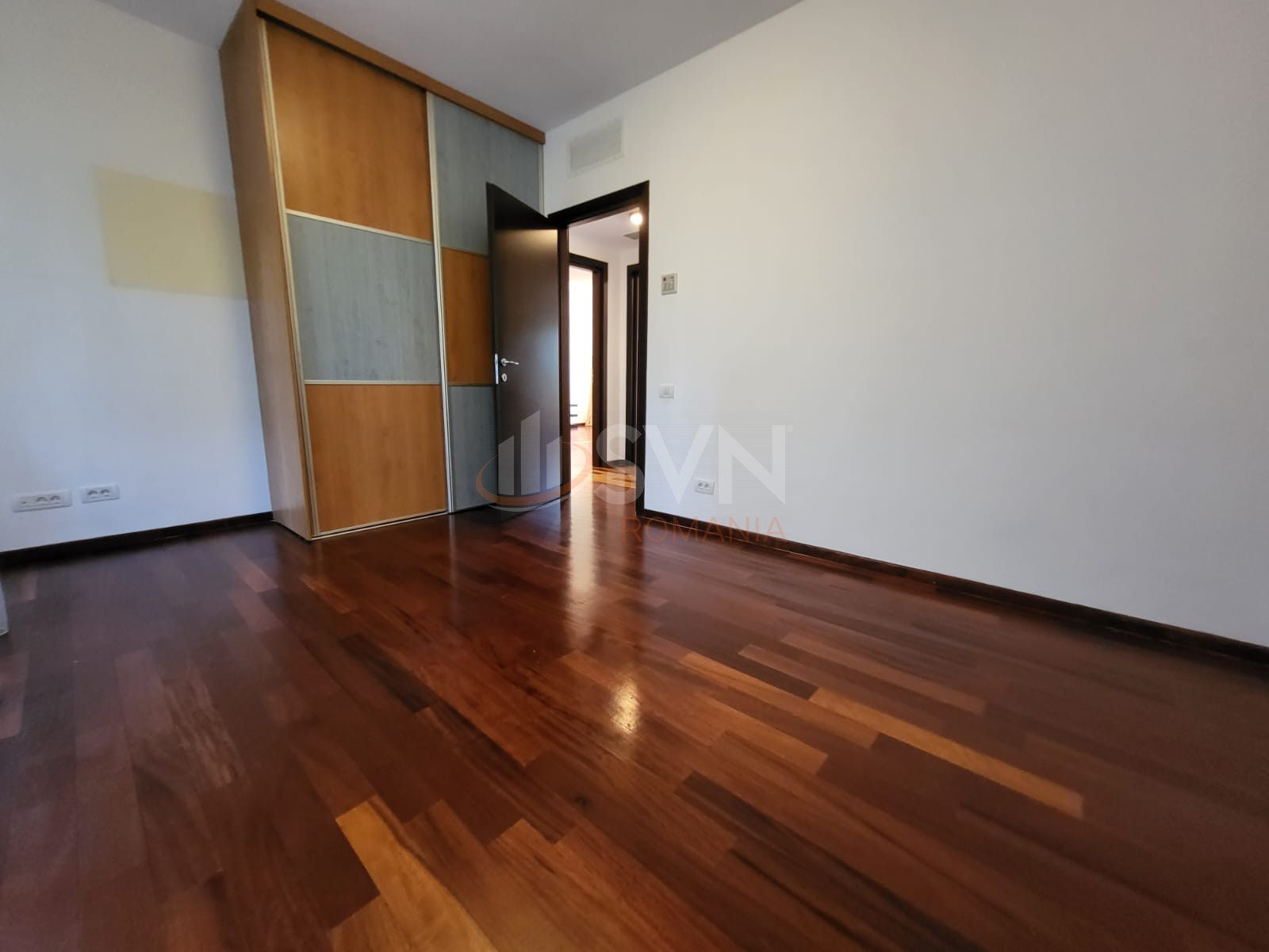 3 camere cu loc parcare subteran inclus Bucuresti/Herastrau