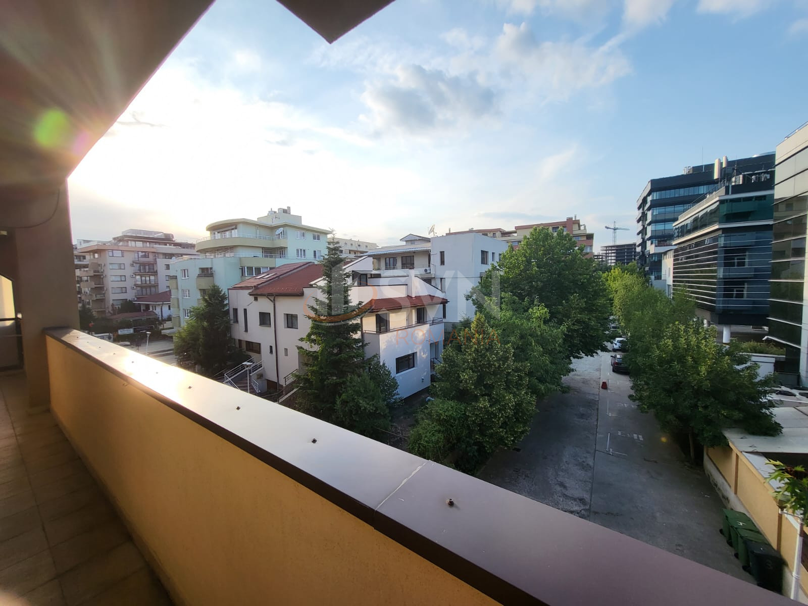 3 camere cu loc parcare subteran inclus Bucuresti/Herastrau
