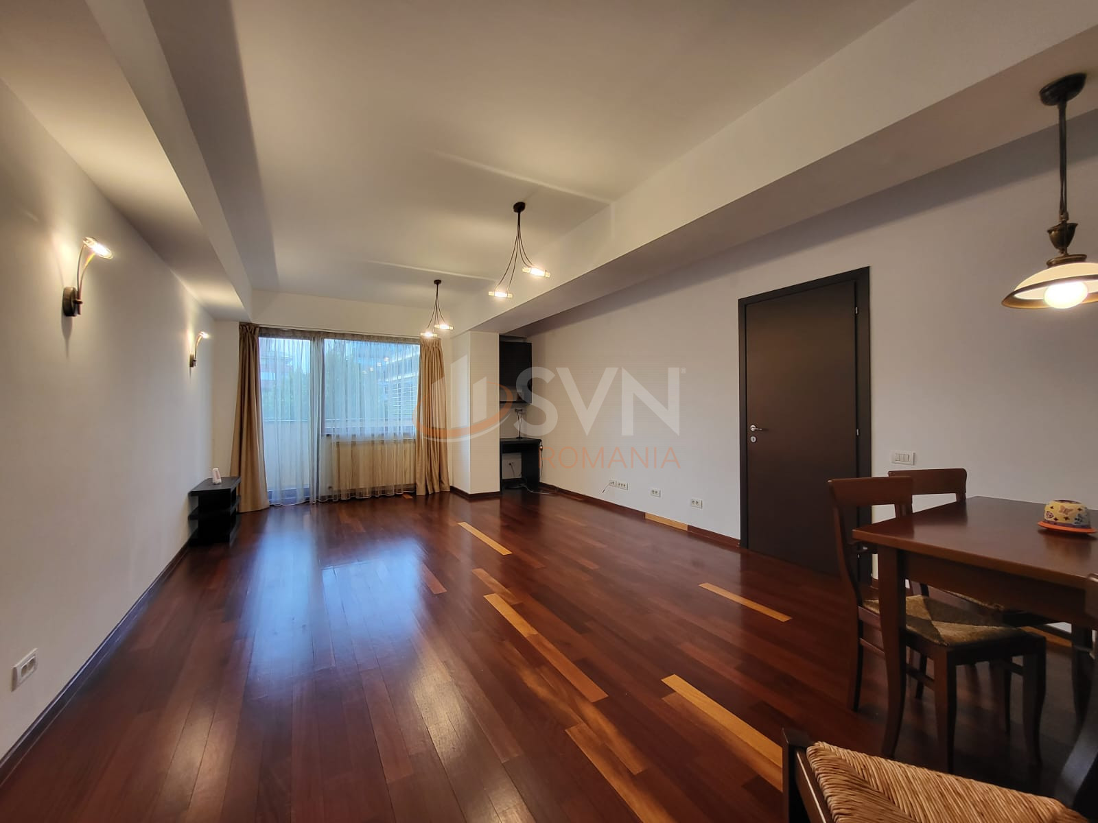 3 camere cu loc parcare subteran inclus Bucuresti/Herastrau