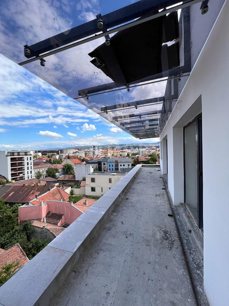 3 camere cu loc parcare subteran inclus Cluj/Semicentral