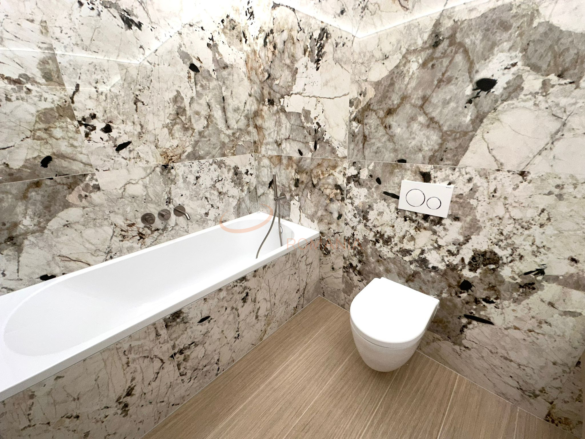 3 camere cu loc parcare subteran inclus Bucuresti/Pipera