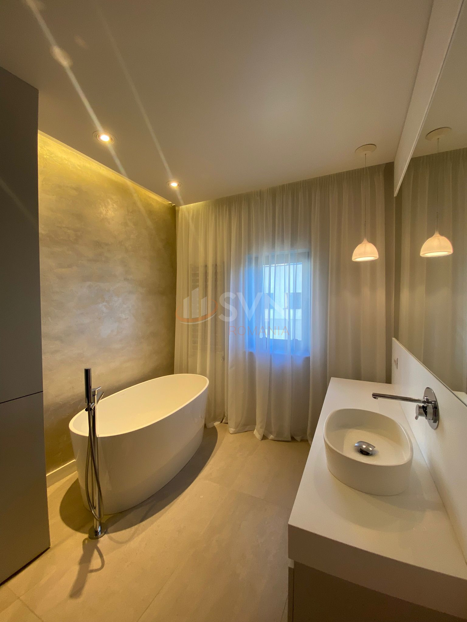 3 camere cu loc parcare subteran inclus Bucuresti/Baneasa