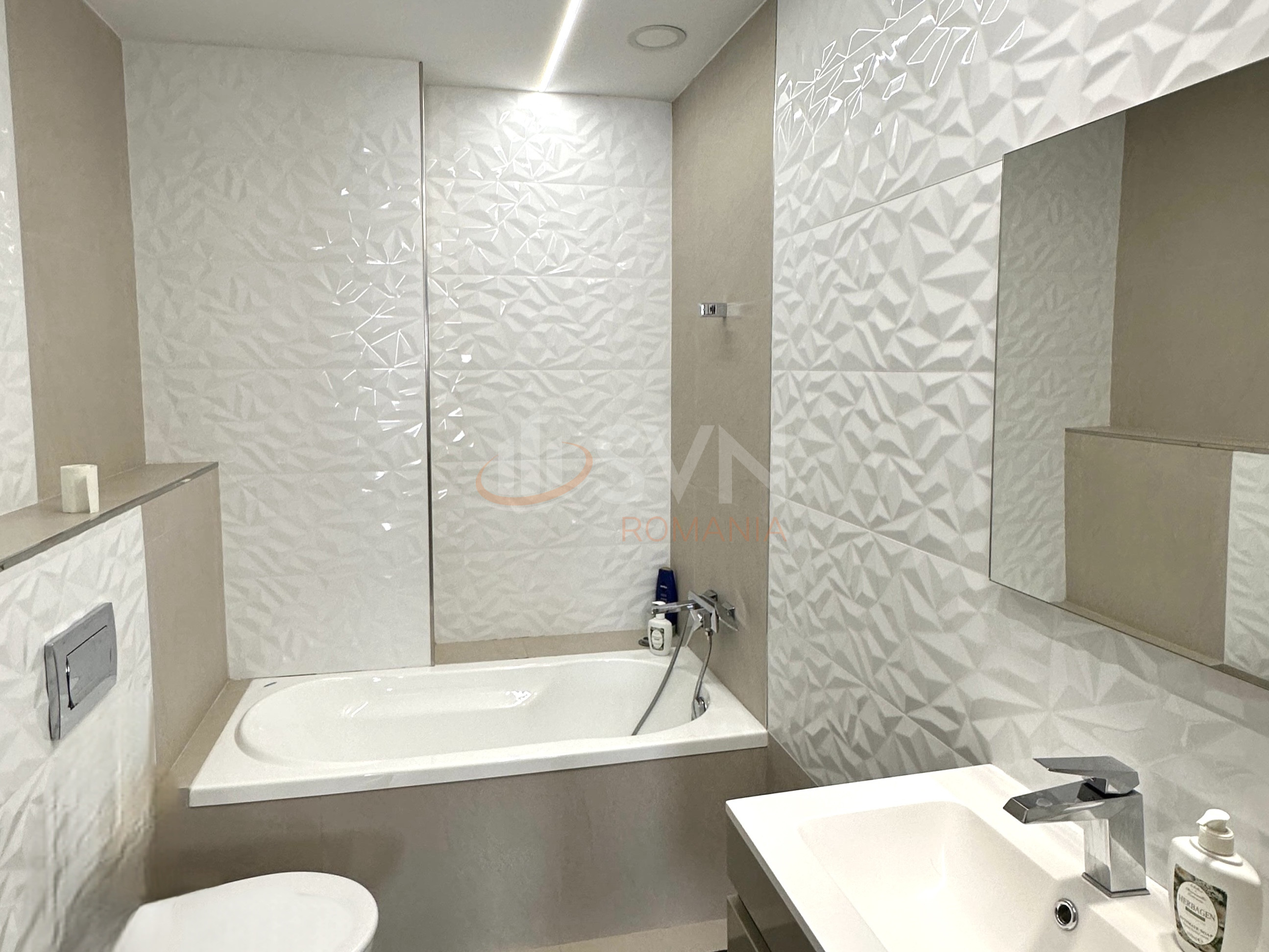 3 camere cu loc parcare subteran inclus Bucuresti/Pipera