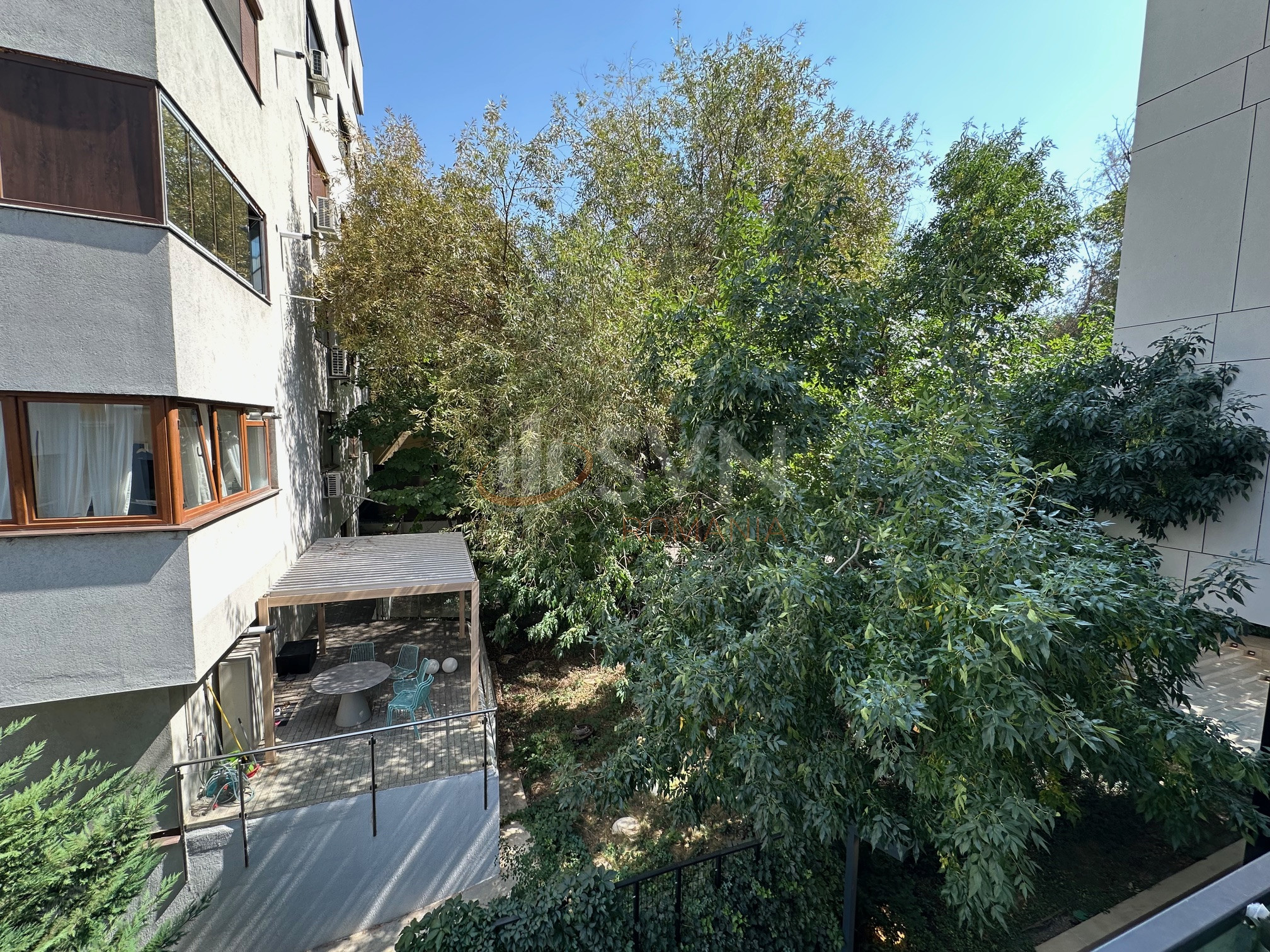 3 camere cu loc parcare subteran inclus Bucuresti/Herastrau