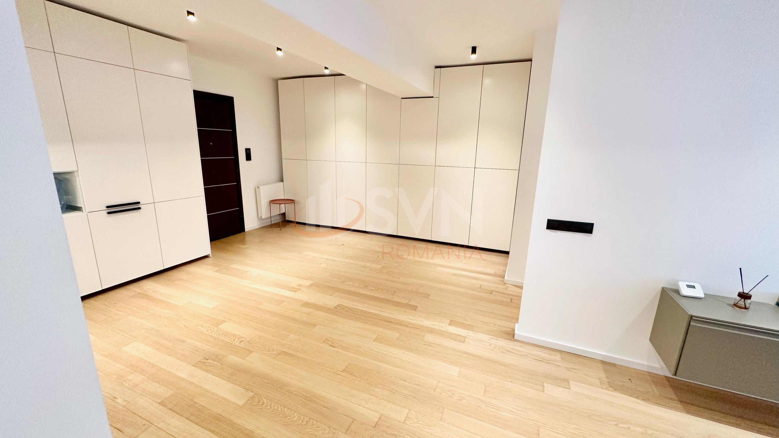 3 camere cu loc parcare subteran inclus Bucuresti/Pipera