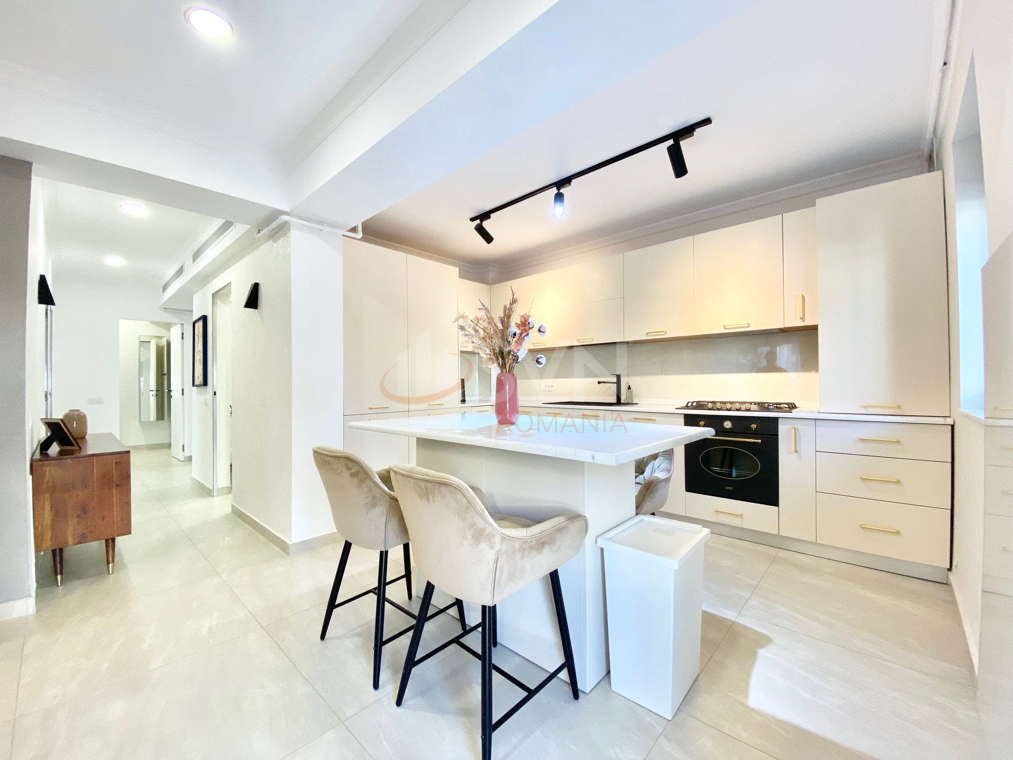 3 camere cu loc parcare subteran inclus Bucuresti/Sisesti