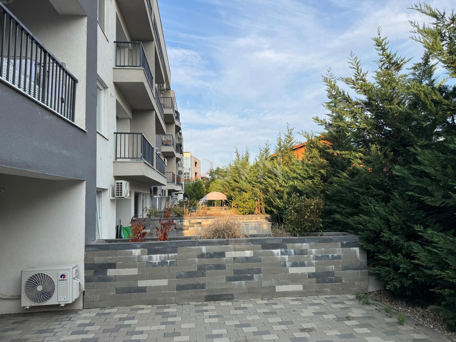 3 camere cu loc parcare subteran inclus Bucuresti/Pipera