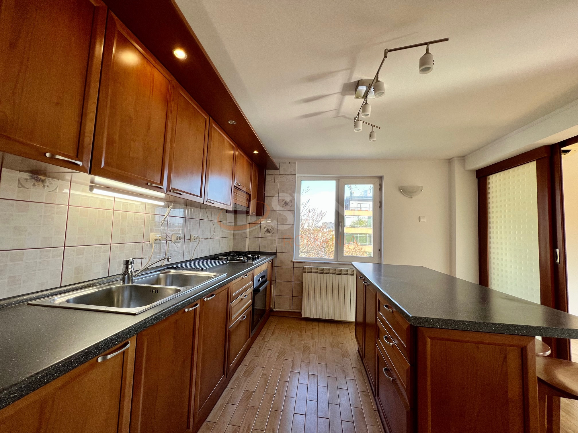 3 camere cu loc parcare subteran inclus Bucuresti/Polona