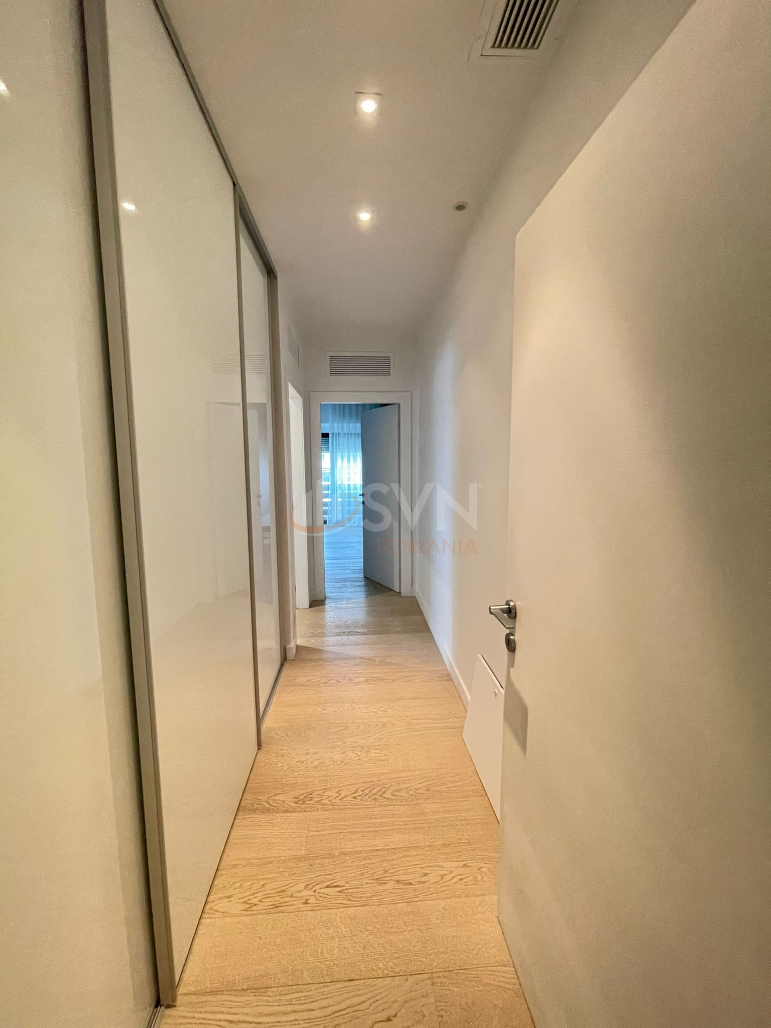 3 camere cu loc parcare subteran inclus Bucuresti/Baneasa