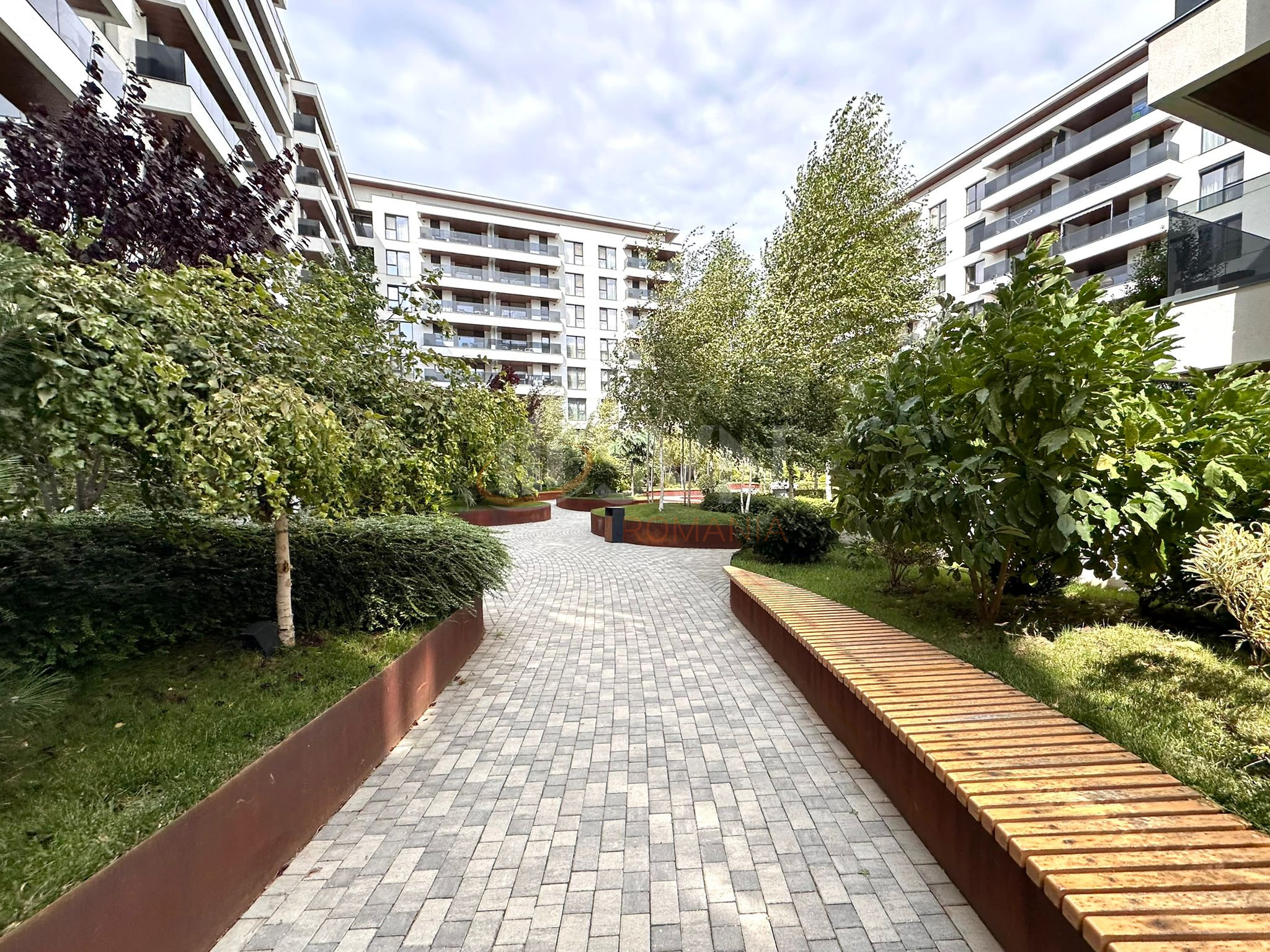 3 camere cu loc parcare subteran inclus Bucuresti/Aviatiei