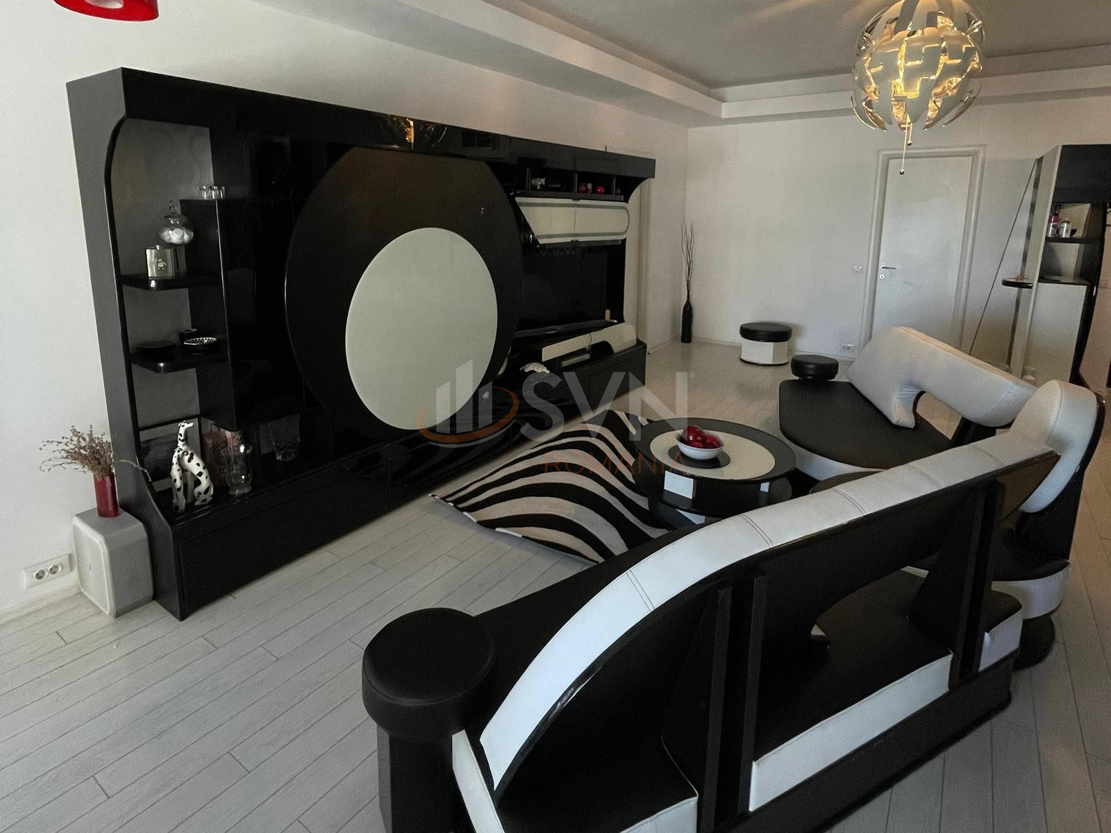 3 camere cu loc parcare subteran inclus Bucuresti/Herastrau