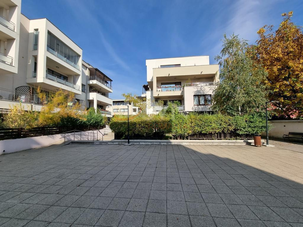 3 camere cu loc parcare subteran inclus Bucuresti/Pipera