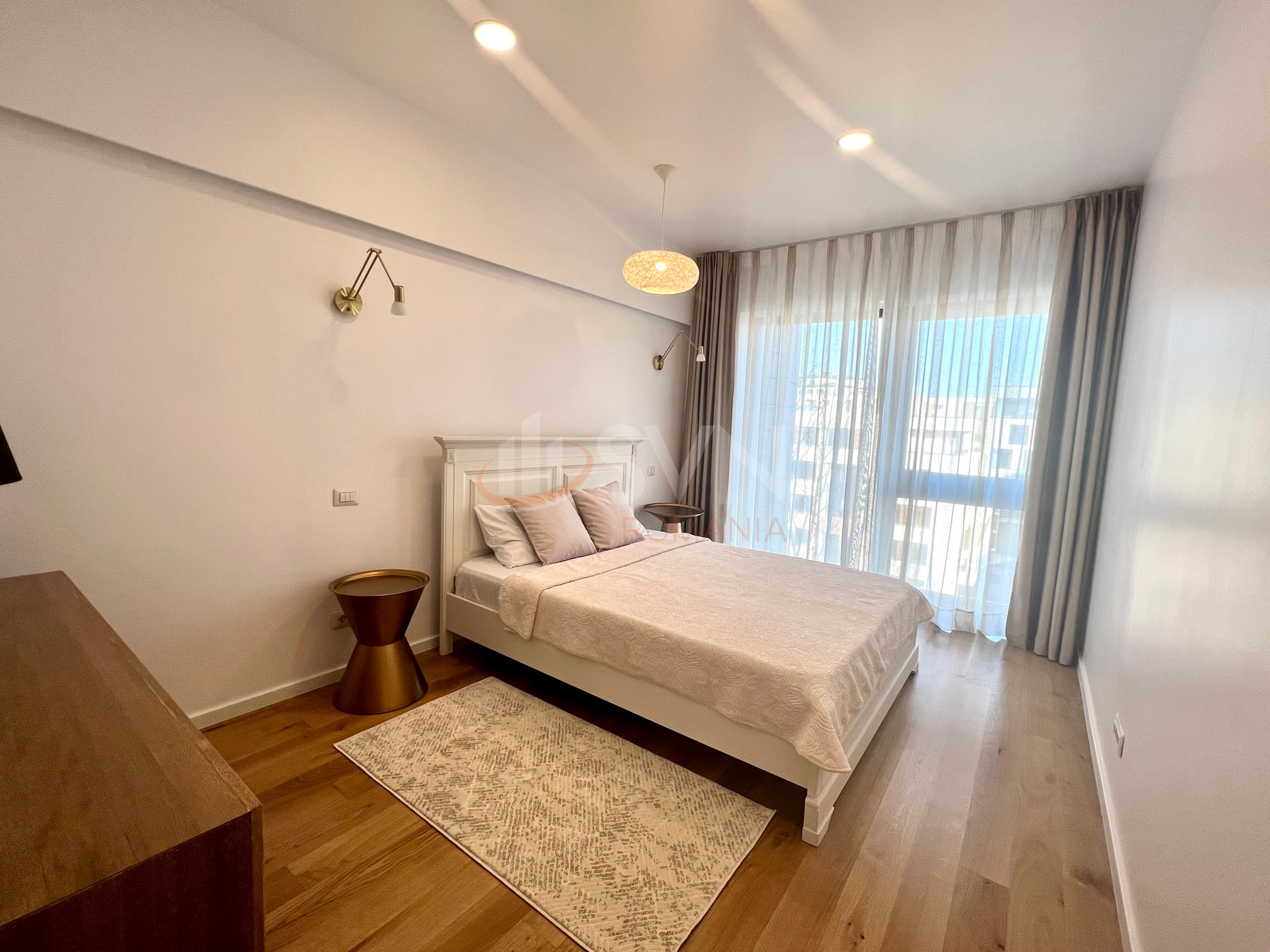 3 camere cu loc parcare subteran inclus Bucuresti/Herastrau