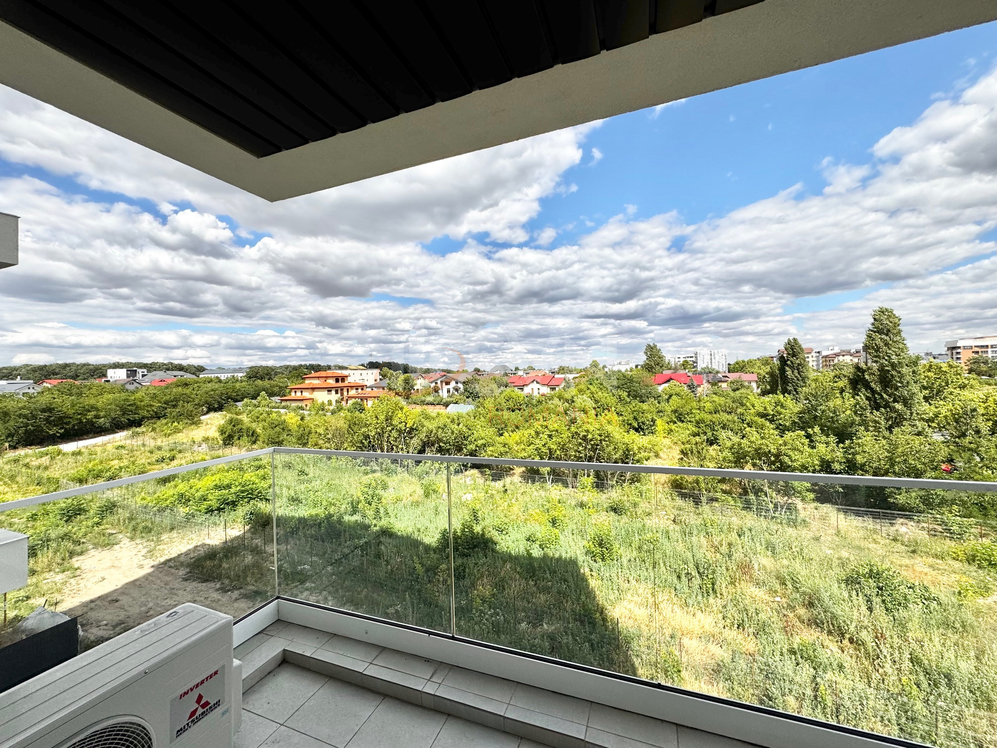 3 camere cu loc parcare subteran inclus Bucuresti/Sisesti