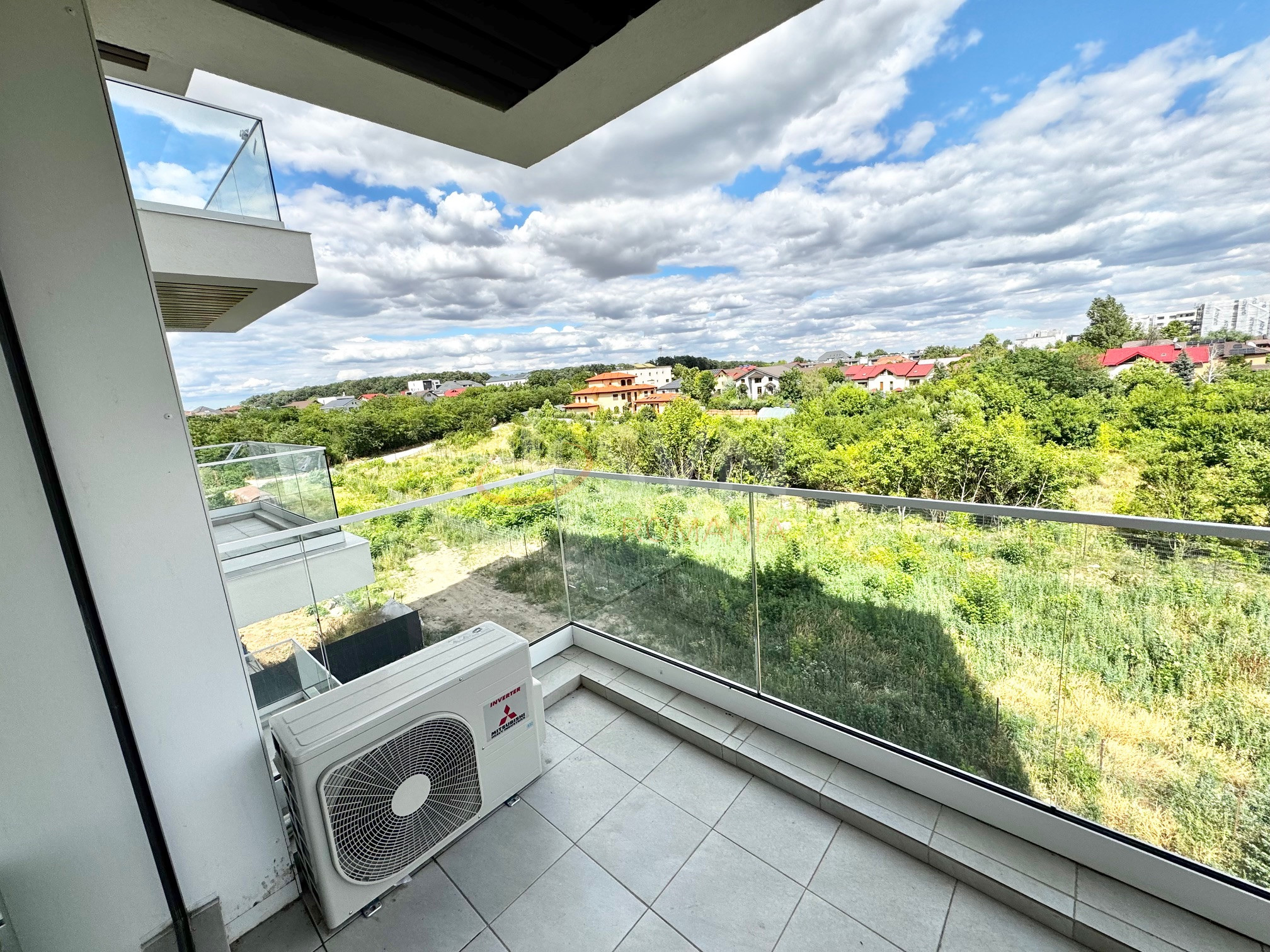 3 camere cu loc parcare subteran inclus Bucuresti/Sisesti